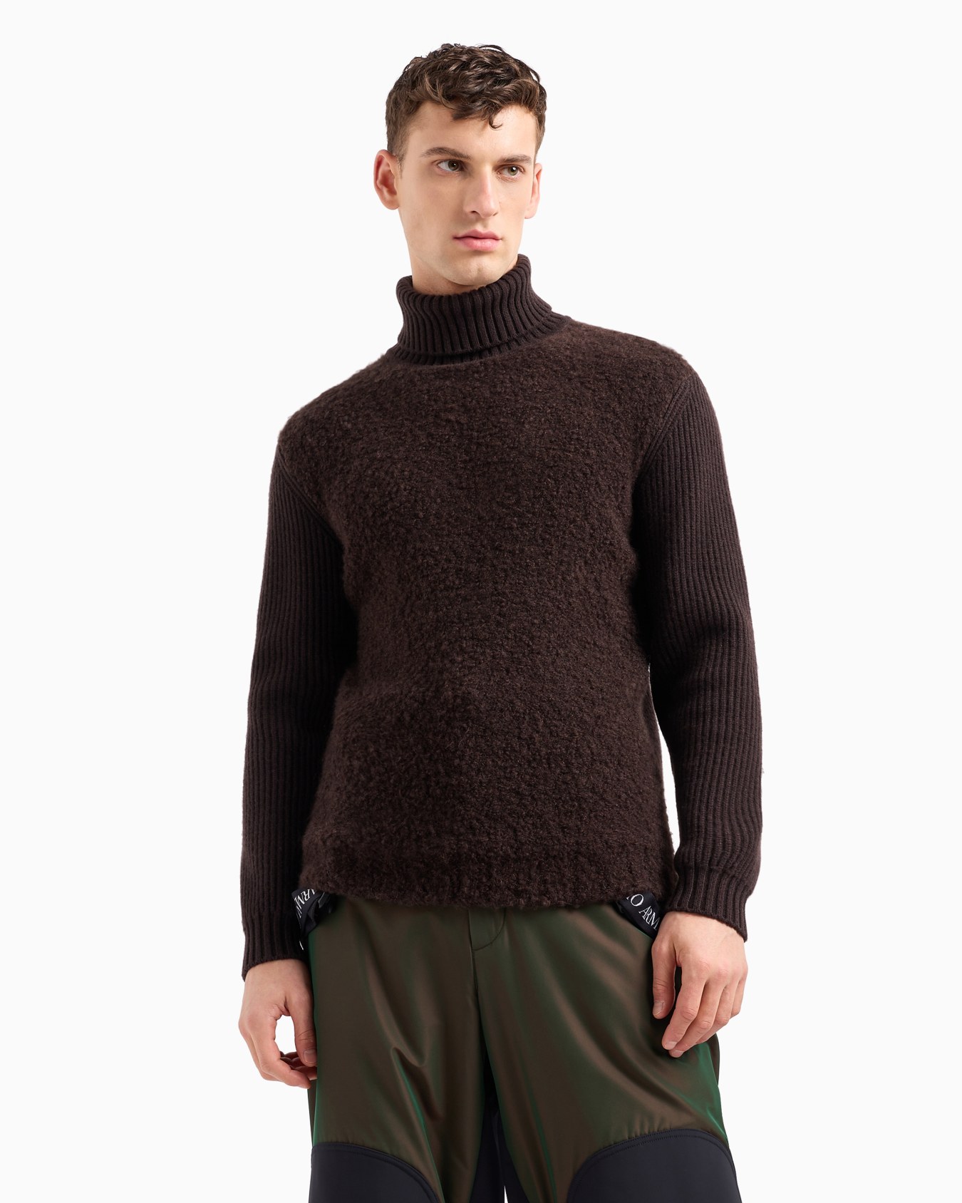 Mock-neck jumper in bouclé cashmere, wool and silk Slide 3