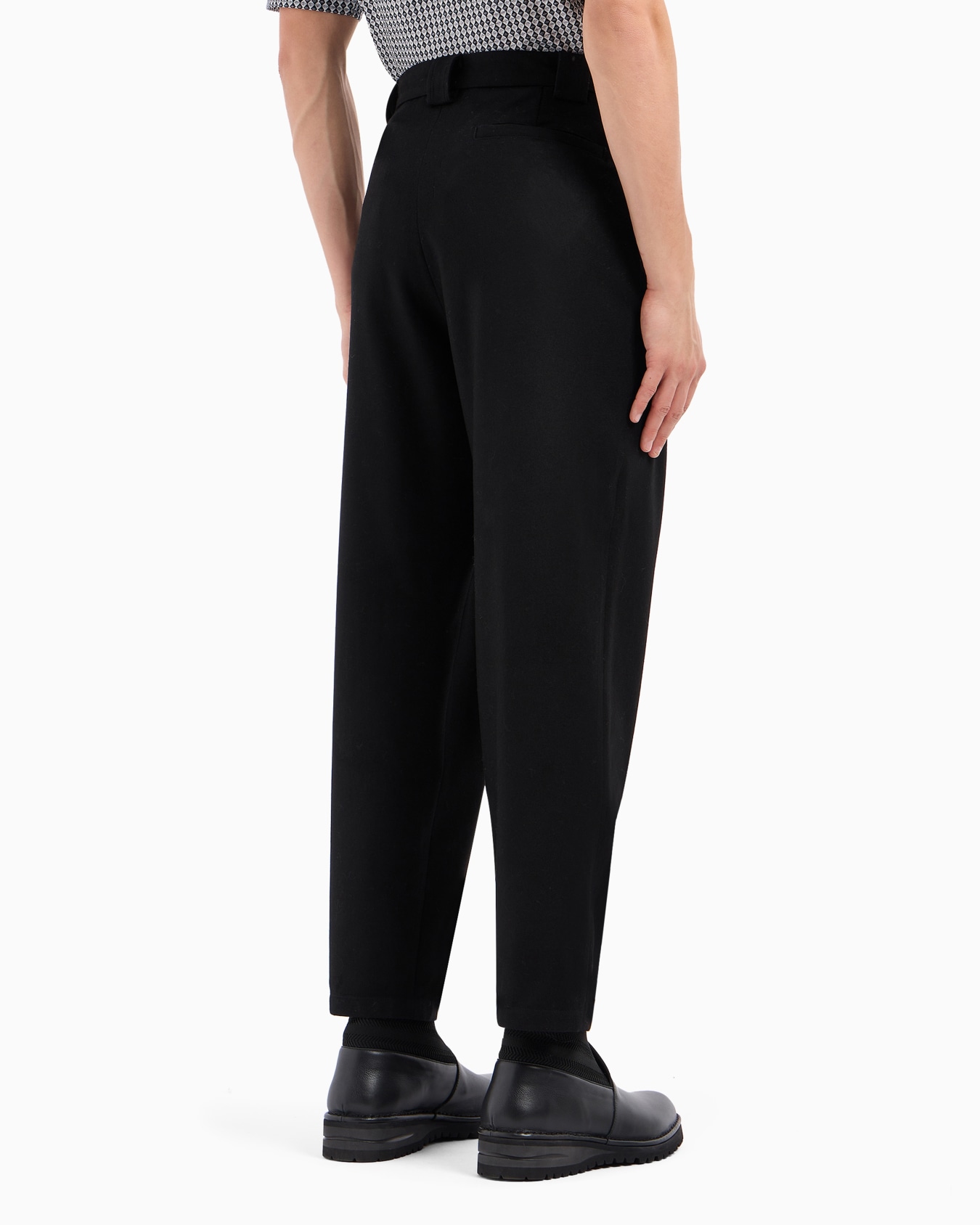 Hose mit Bundfalte aus leichter Wolle Folie 3