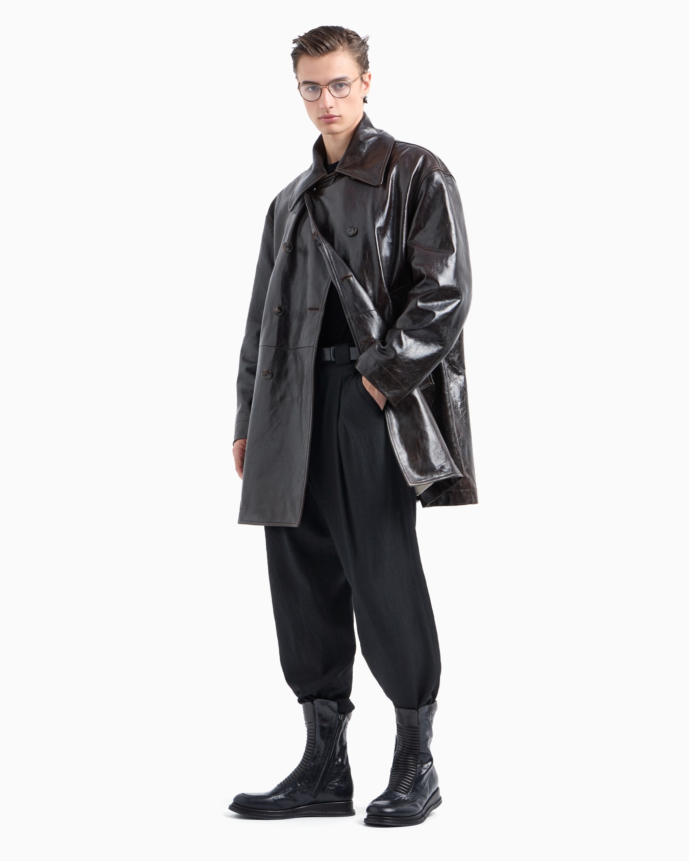 Pantalon à une pince en flanelle de laine effet froissé Diapositive 4
