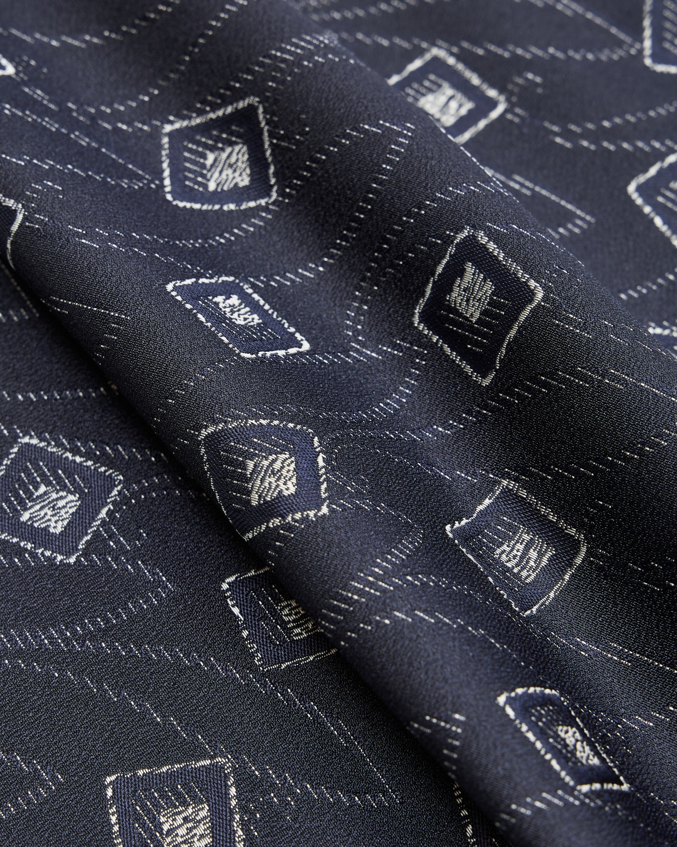 Geometric silk jacquard pocket square Slide 1