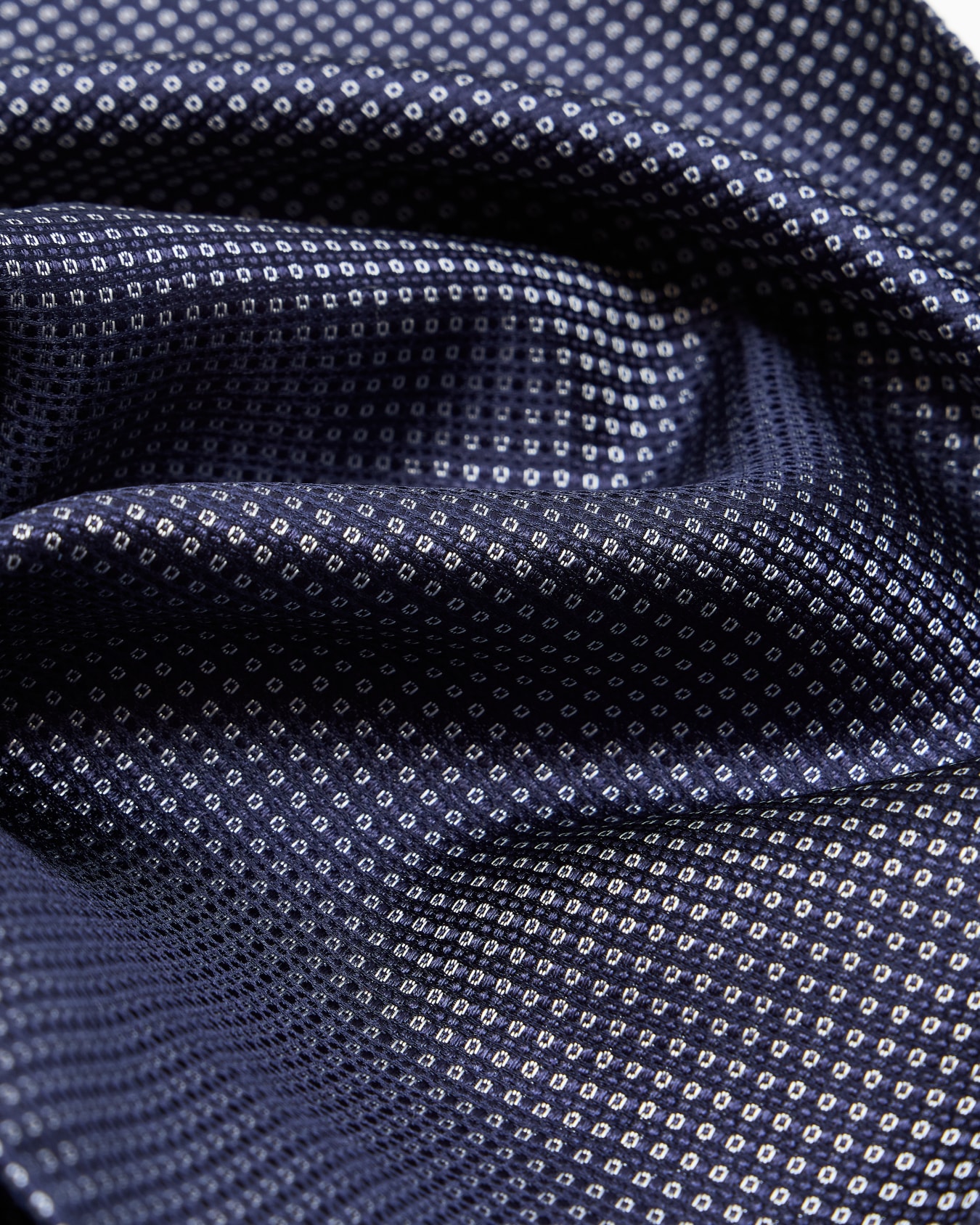 Geometric silk jacquard pocket square Slide 1