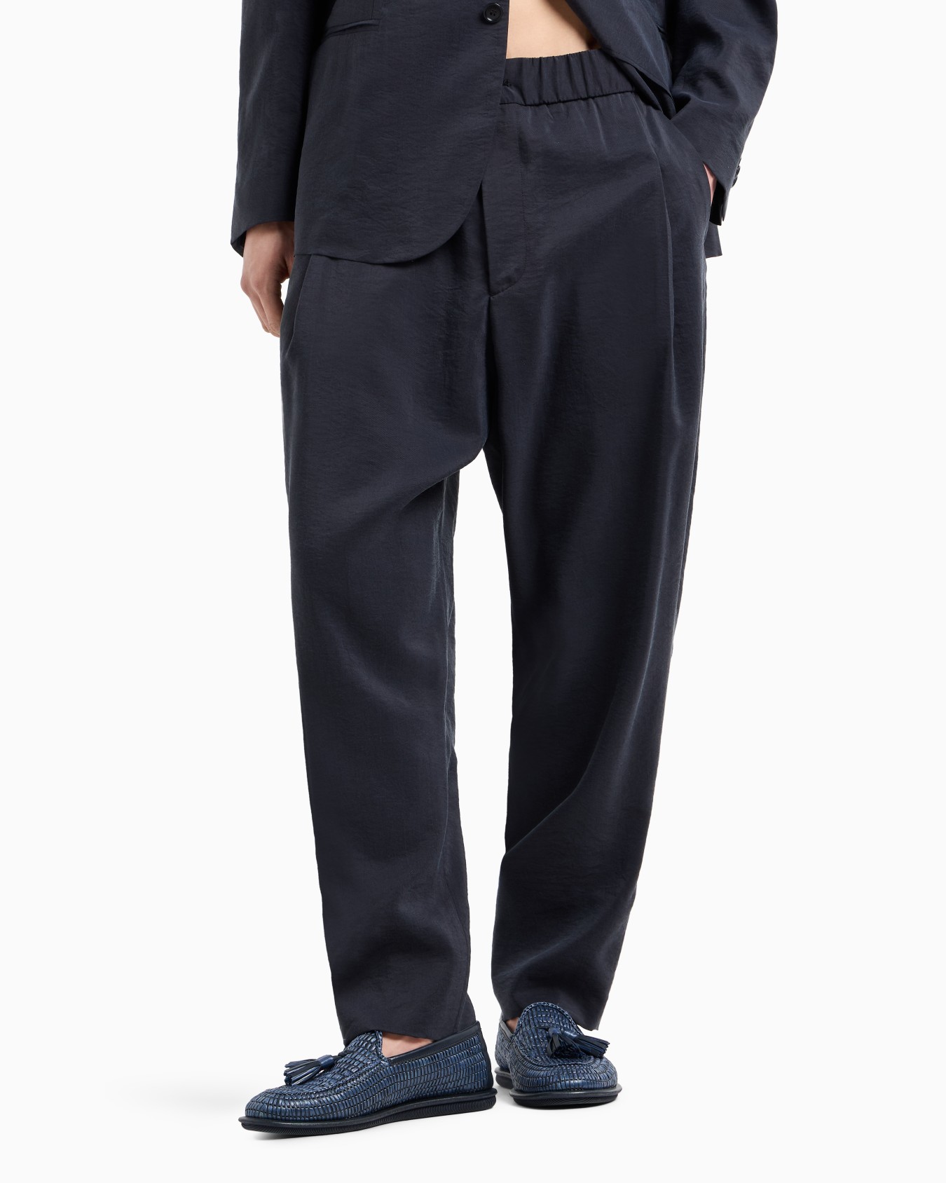 Pantalon à une pince en mélange de soie lavée Diapositive 3