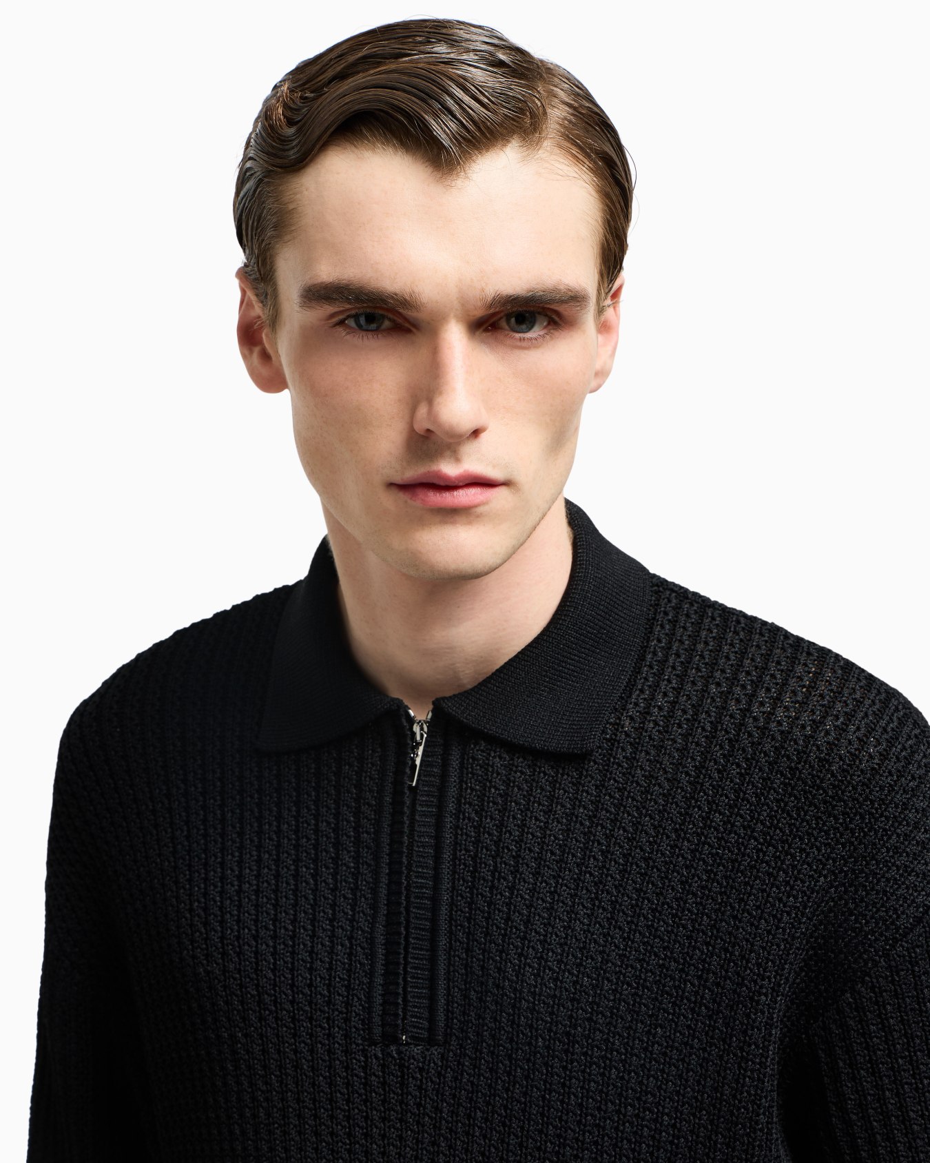 Short-sleeved polo shirt in a ribbed viscose blend Slide 4