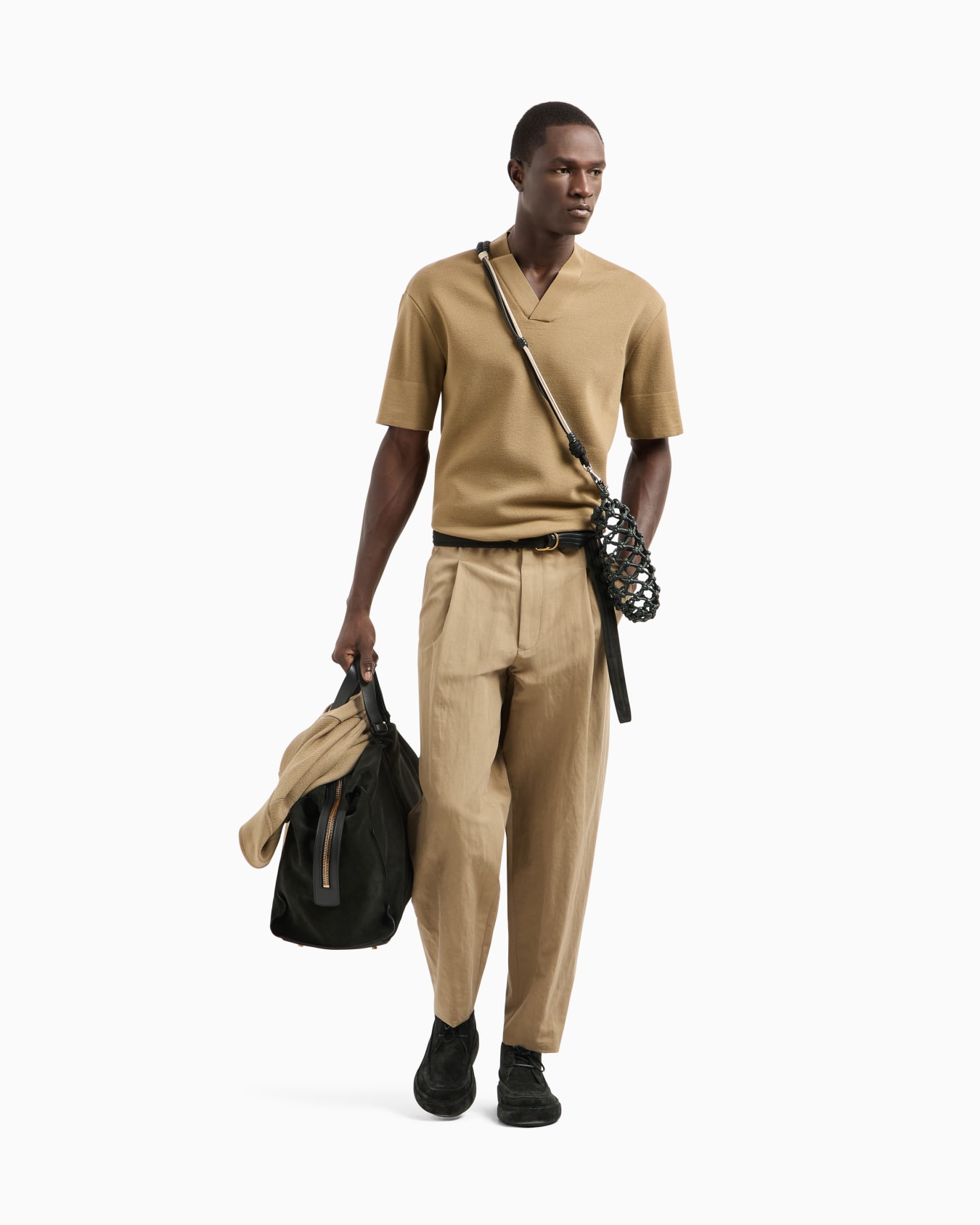 Short-sleeved V-neck jumper in virgin wool Slide 1