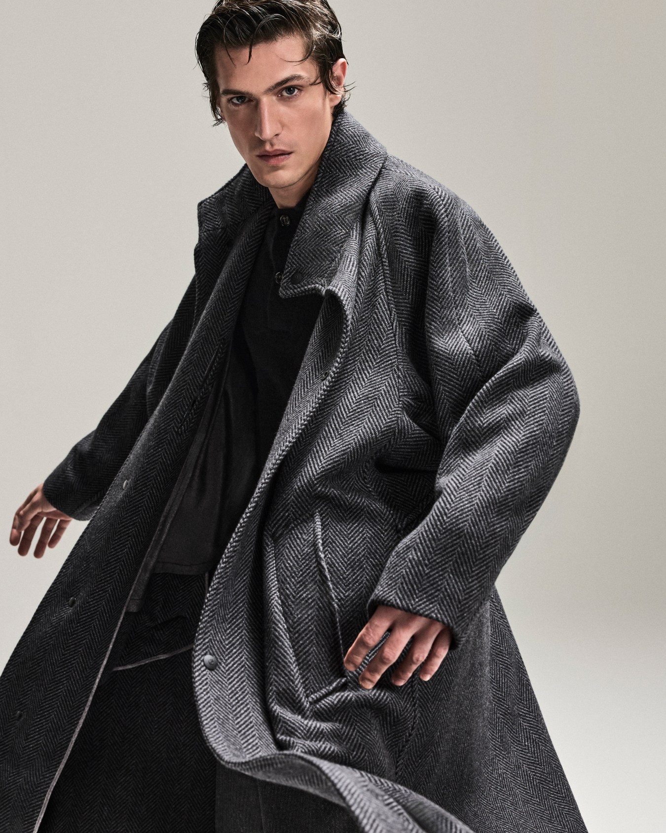 Long coat in chevron jacquard cashmere-blend cloth Slide 6