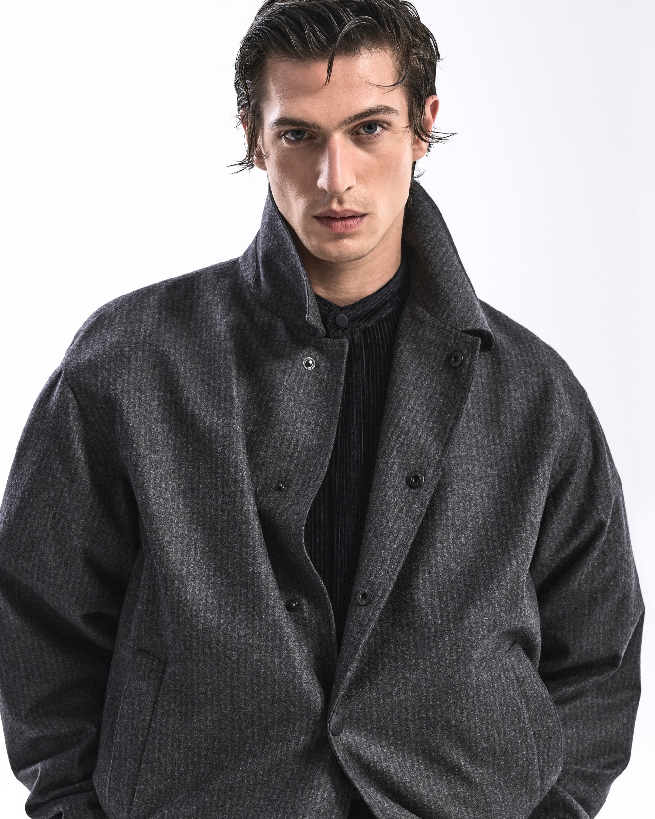 Virgin wool and cashmere blouson with jacquard pinstripes Slide 6