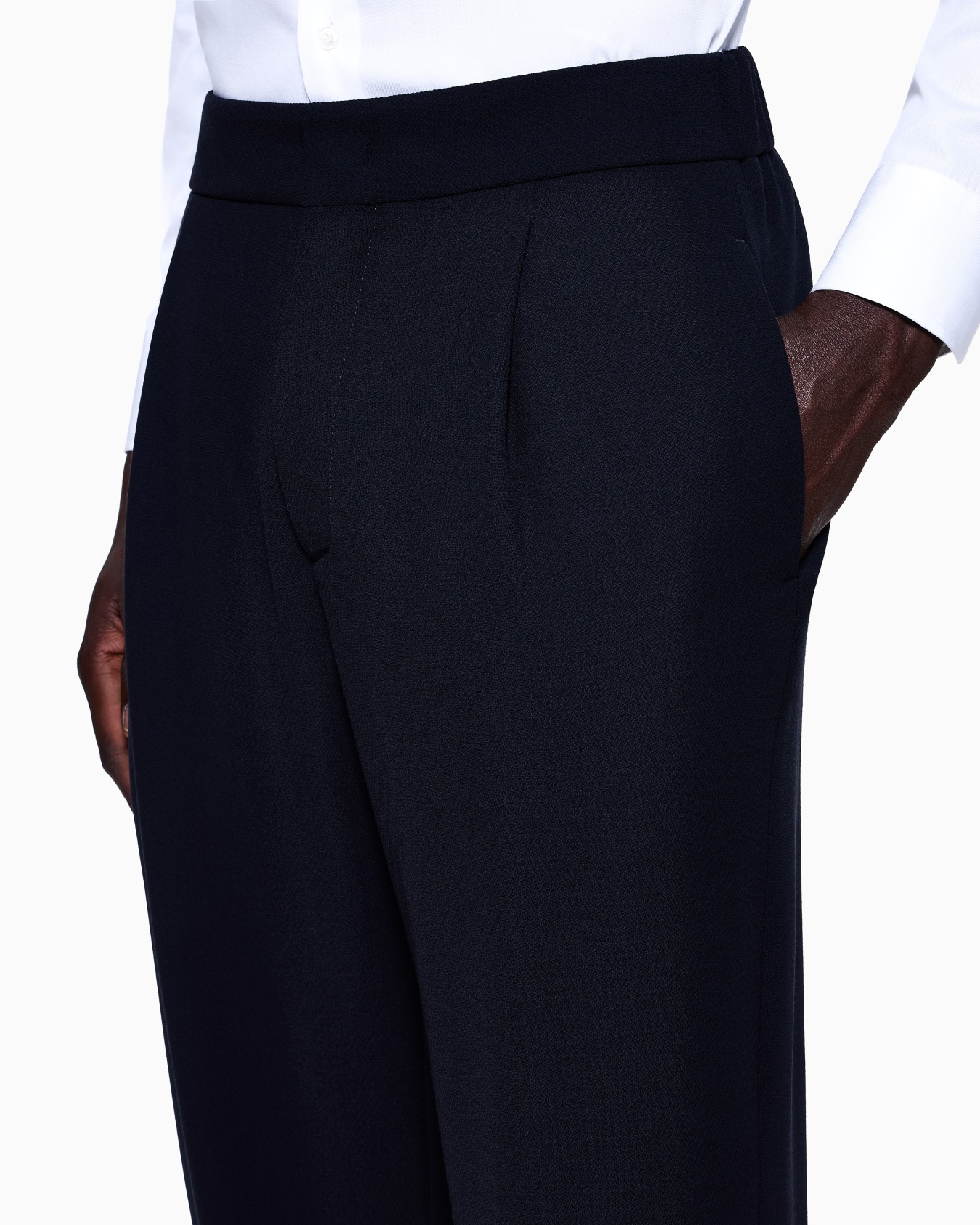 Single-pleat wool-crêpe trousers Slide 4