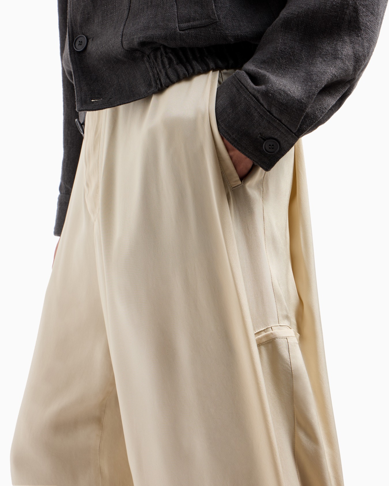Wide-leg viscose trousers Slide 4