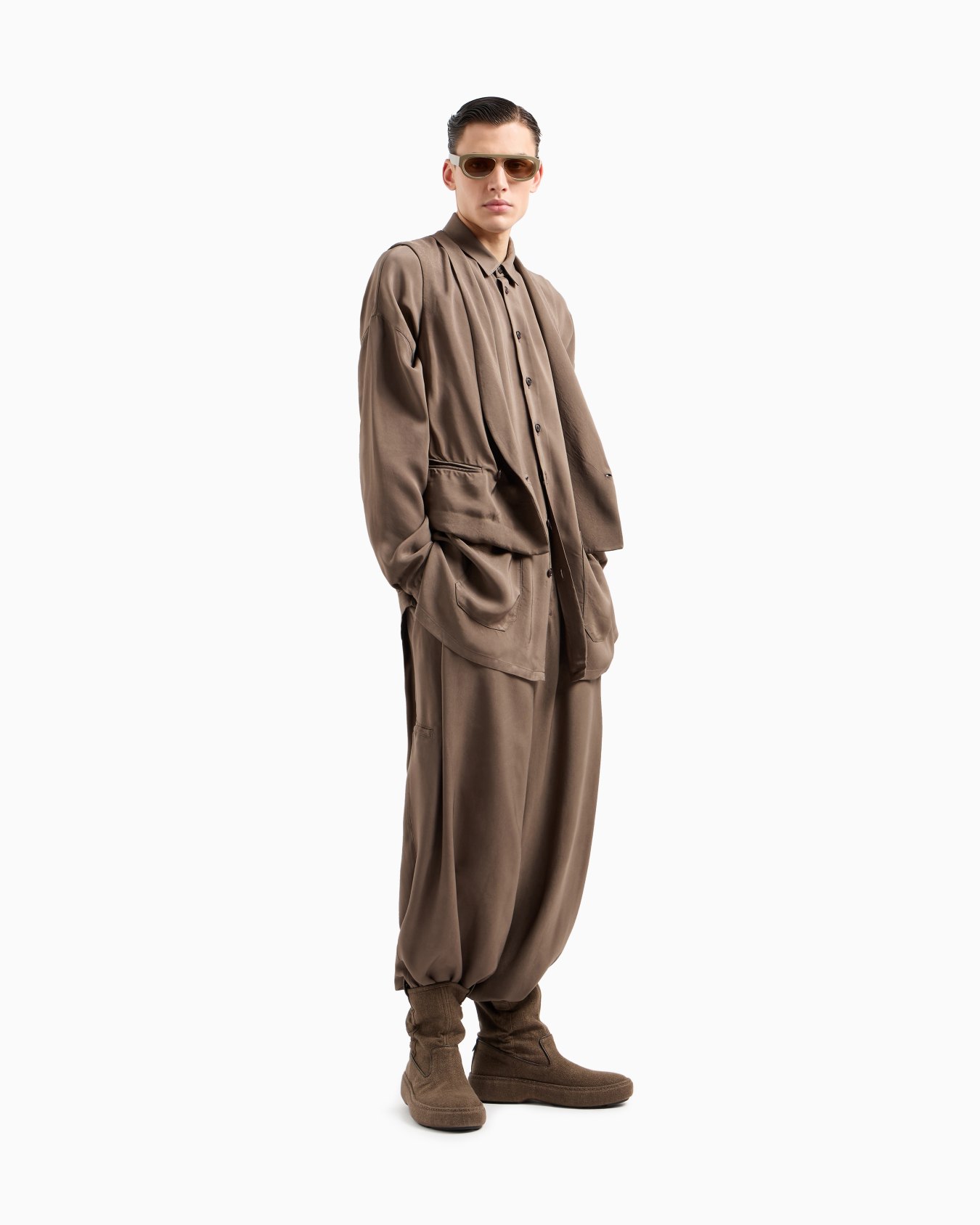 Wide-leg viscose trousers Slide 2
