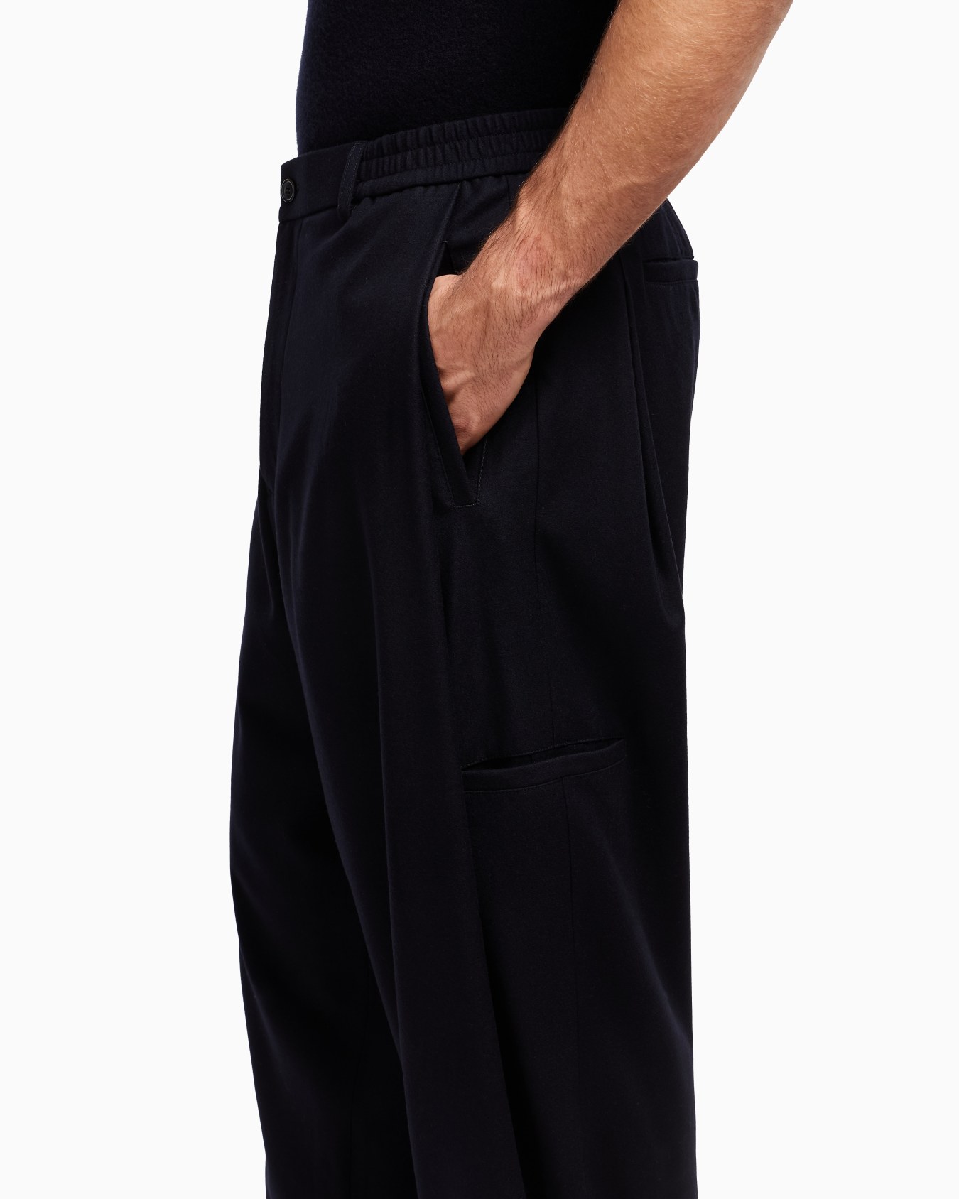 Flat-front trousers in lightweight wool cloth Slide 5