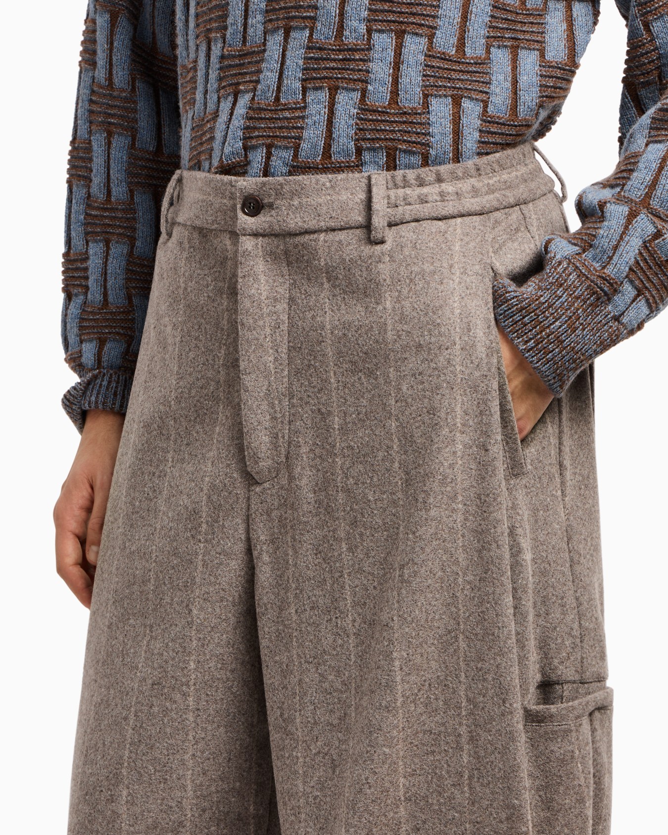 Pantaloni flat front in panno di lana gessato Slide 5