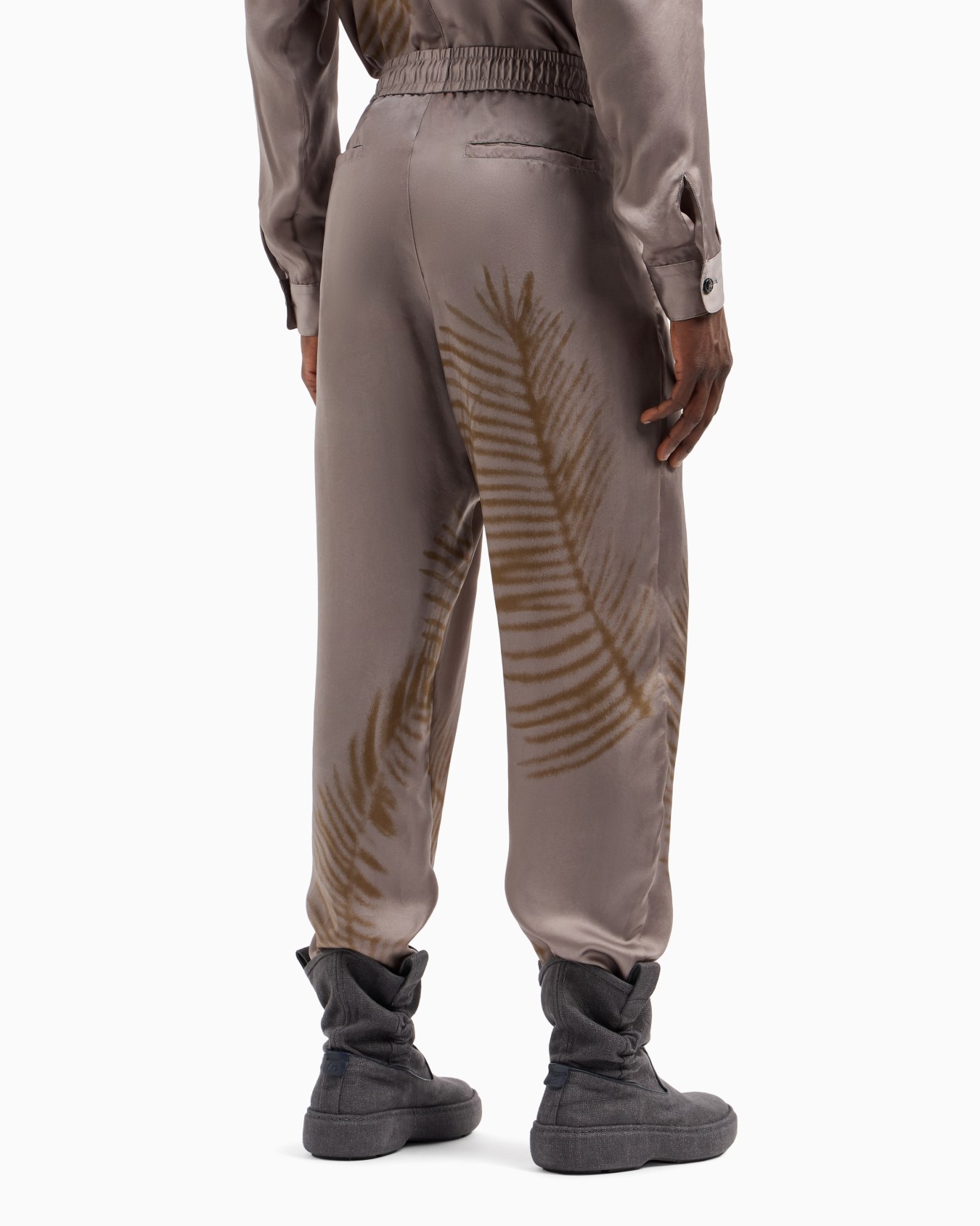 Drawstring trousers in printed cupro Slide 3