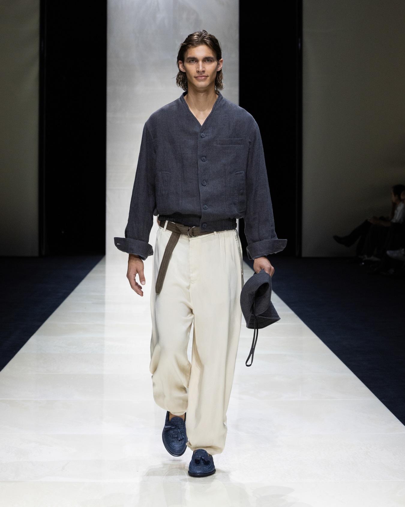 Blouson in linen canvas Slide 6