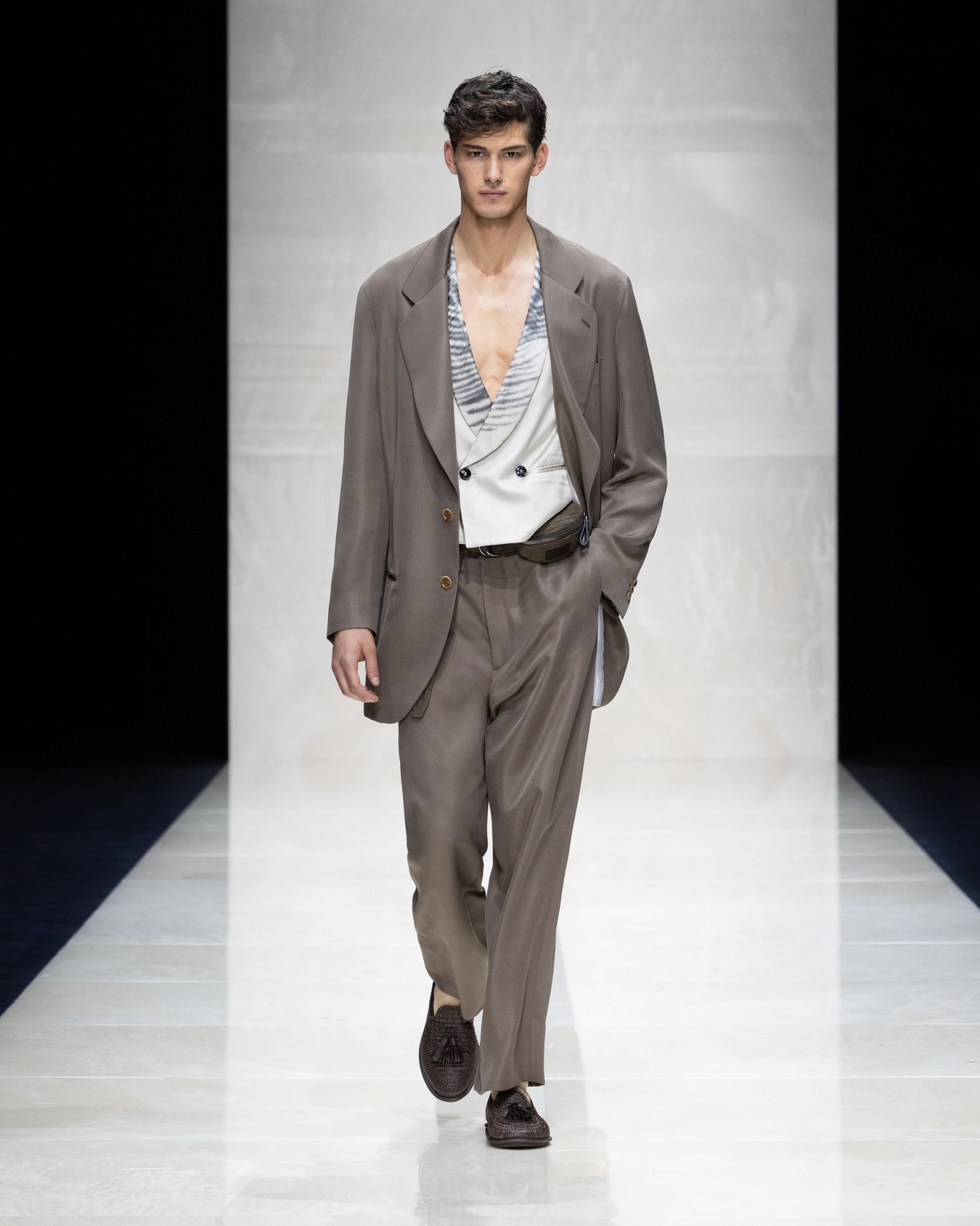 Printed cupro double-breasted waistcoat Slide 6