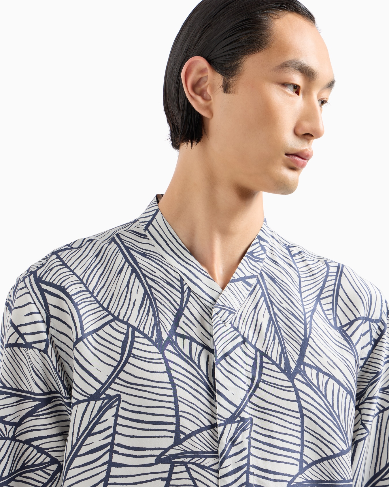 Shirt in printed silk habotai Slide 4