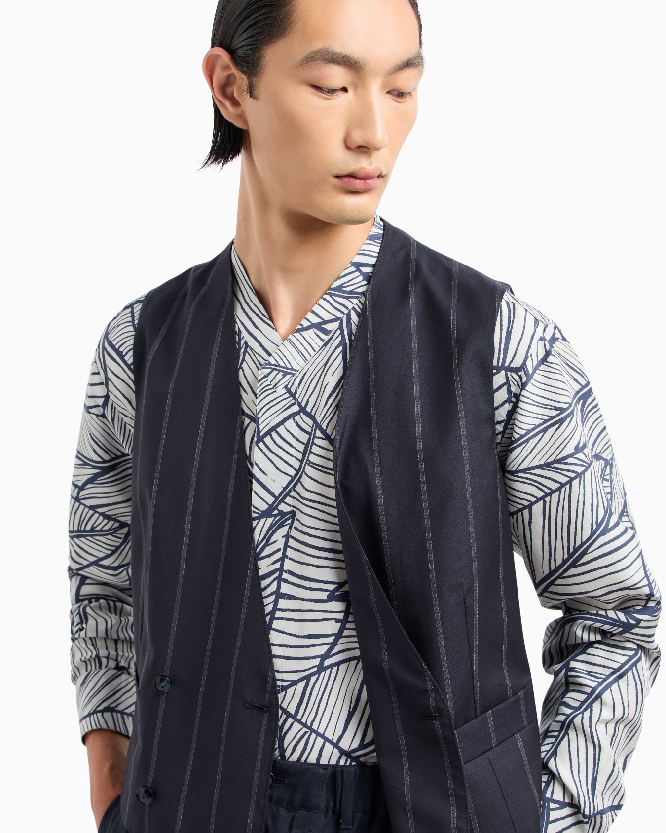 Shirt in printed silk habotai Slide 7