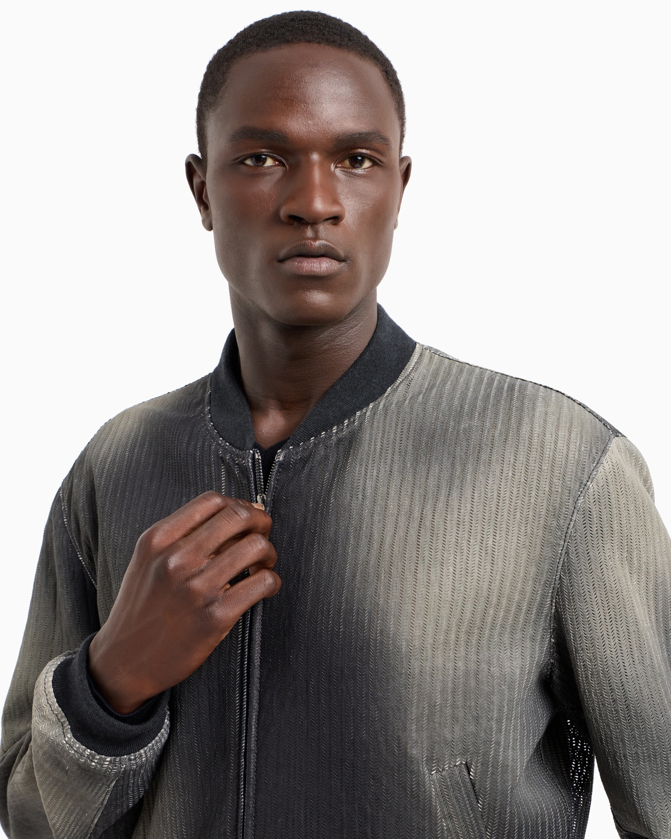 Blouson aus perforiertem und bedrucktem Nappaleder Folie 5