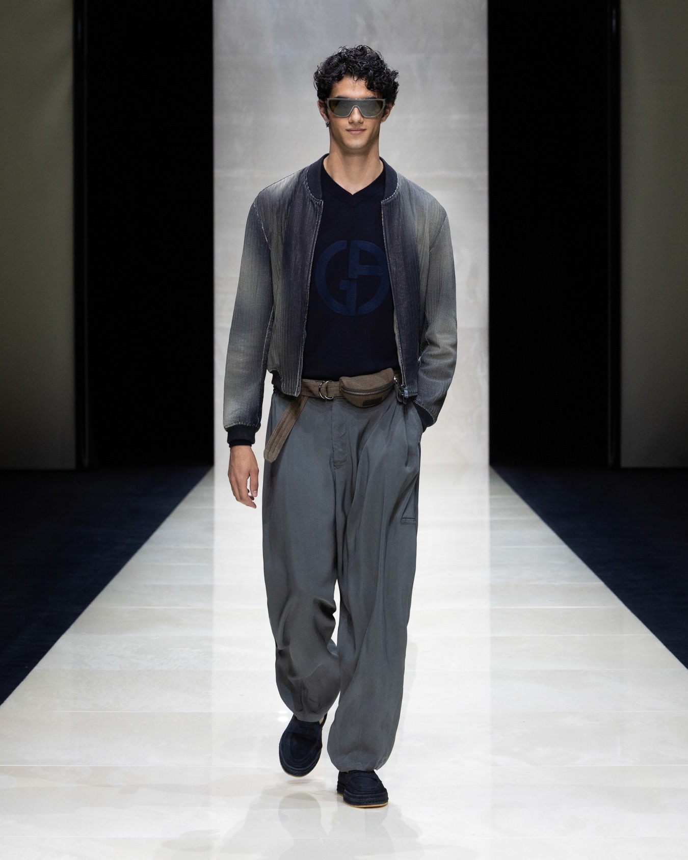 Blouson aus perforiertem und bedrucktem Nappaleder Folie 8