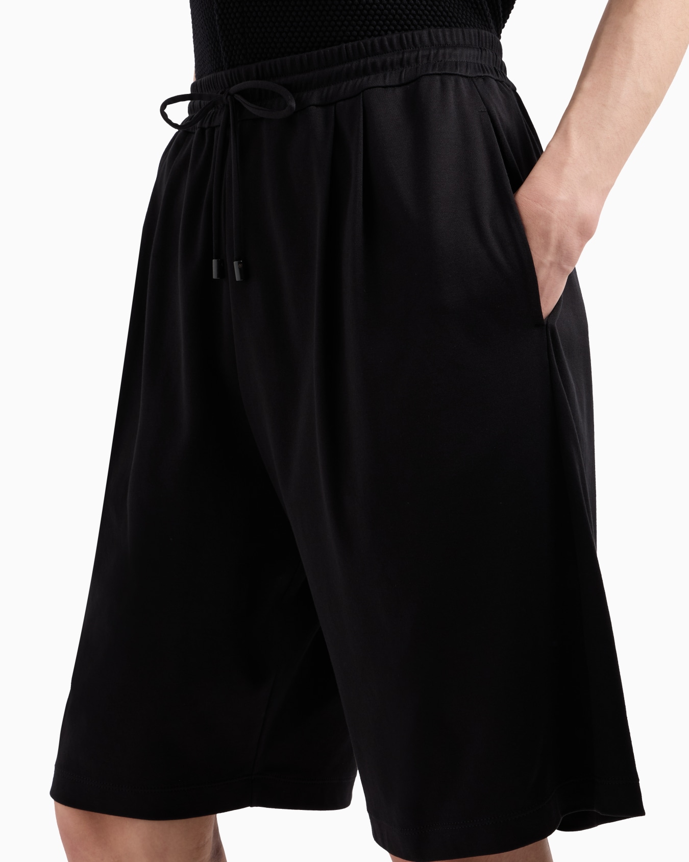 Cotton interlock Bermuda shorts Slide 5