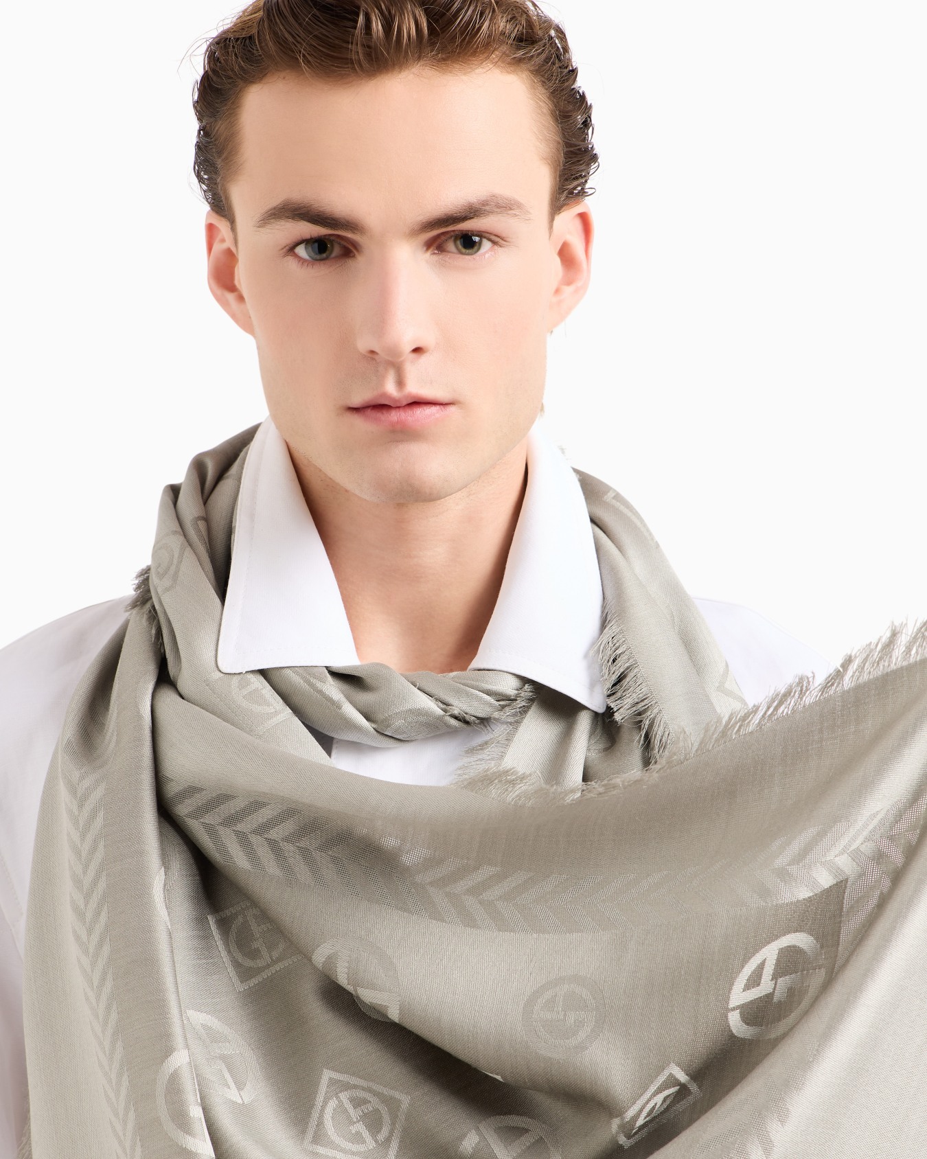 Monogram jacquard virgin-wool and silk stole Slide 2