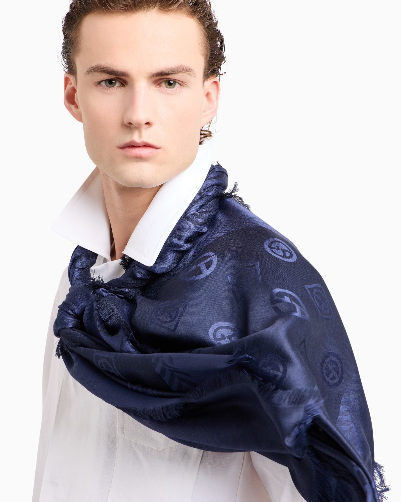 Monogram jacquard virgin-wool and silk stole Slide 2