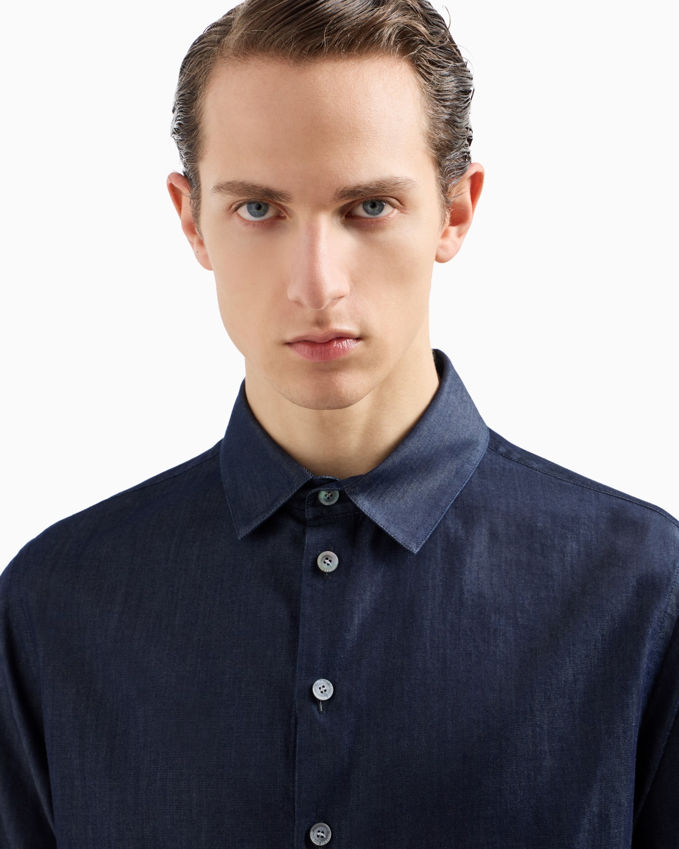 Regular-fit shirt in cotton denim Slide 4
