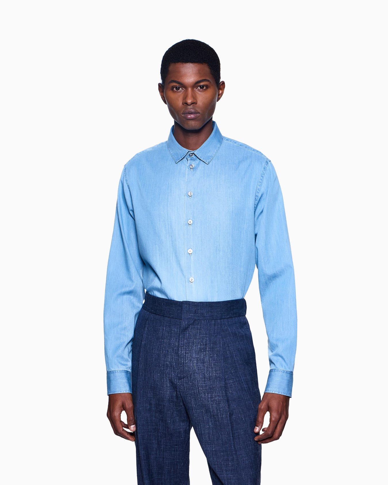 Chemise coupe classique en denim de coton Diapositive 3