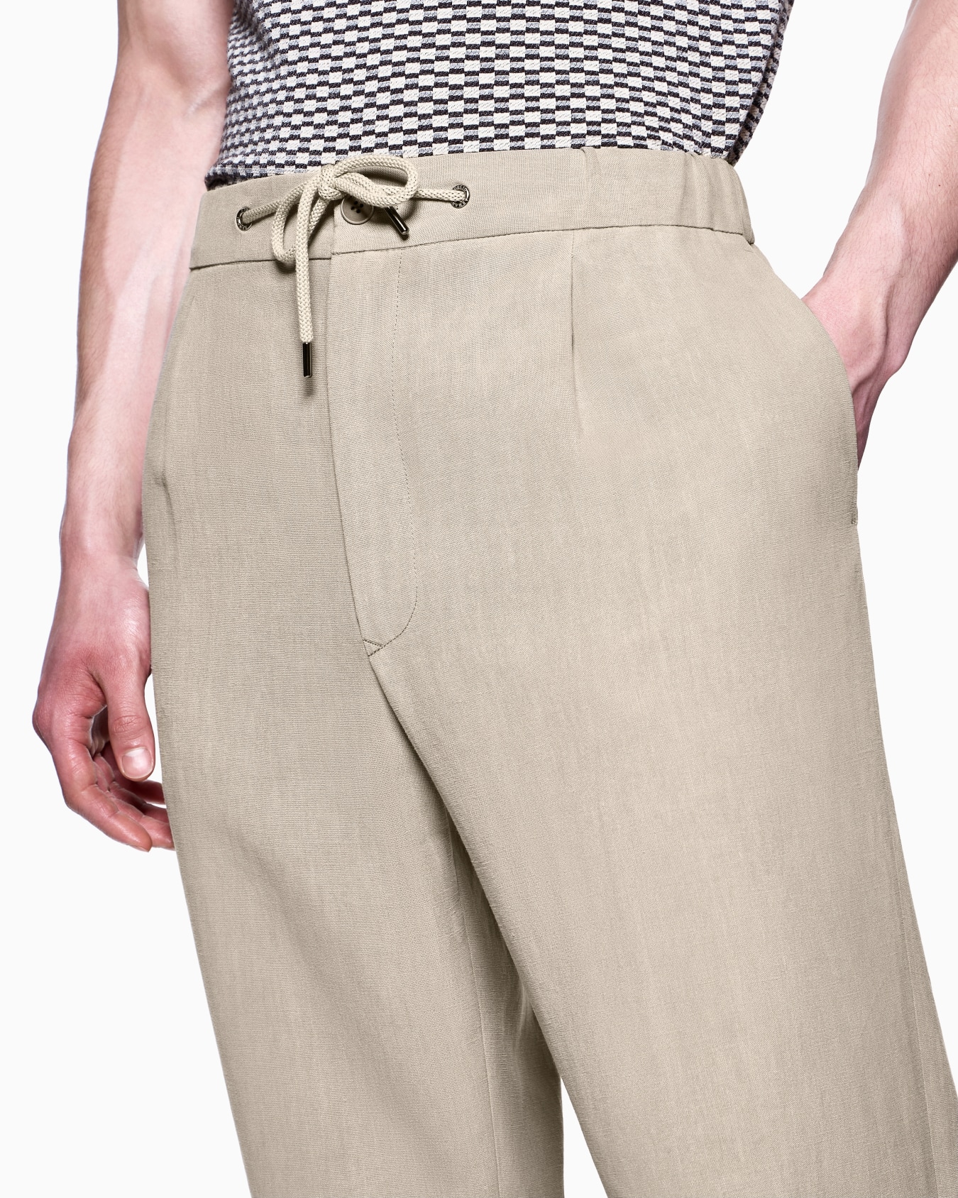 Pantalon à une pince en toile de lin Diapositive 4