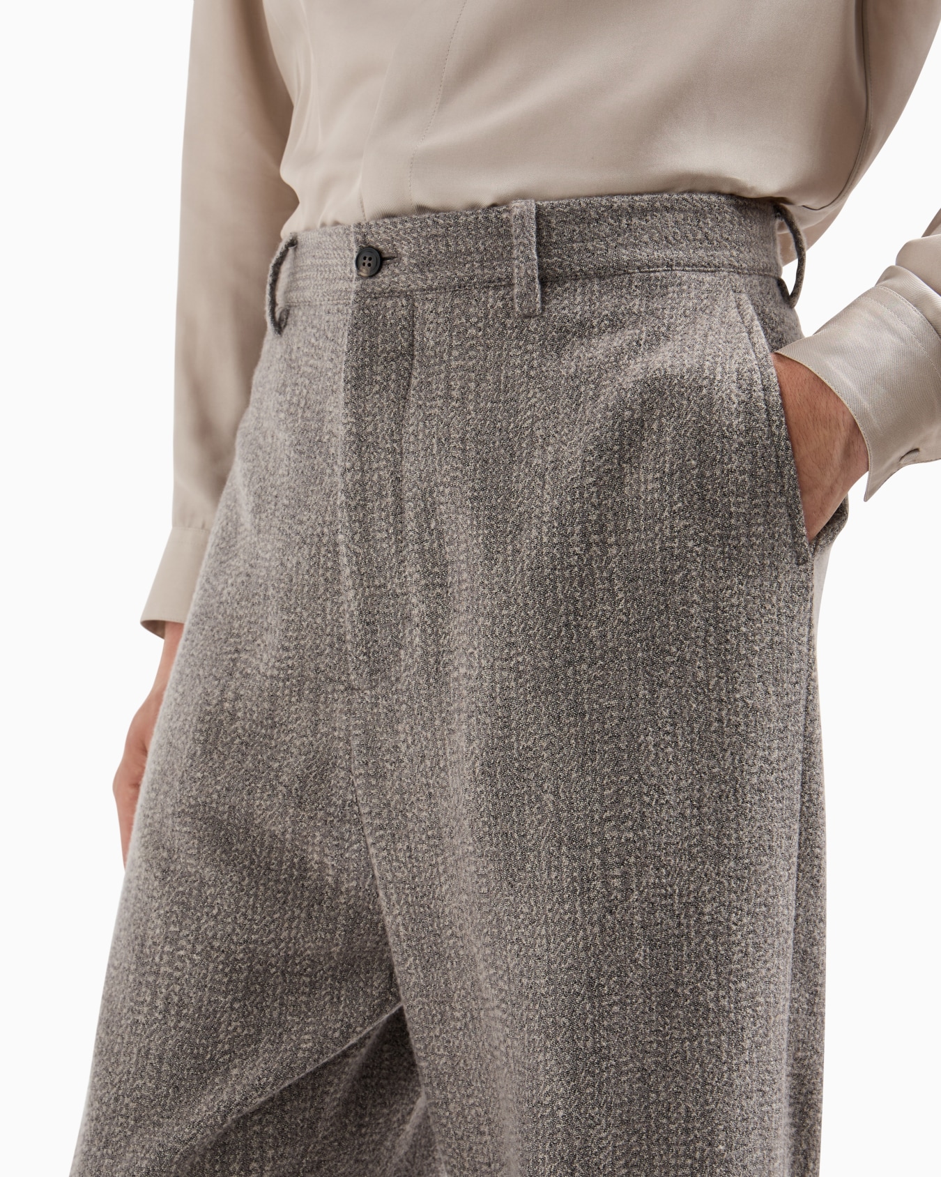 Flat-front trousers in a viscose and wool-blend jacquard Slide 5