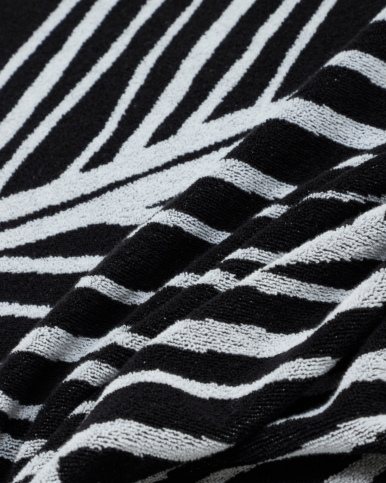 Jacquard cotton beach towel Slide 1