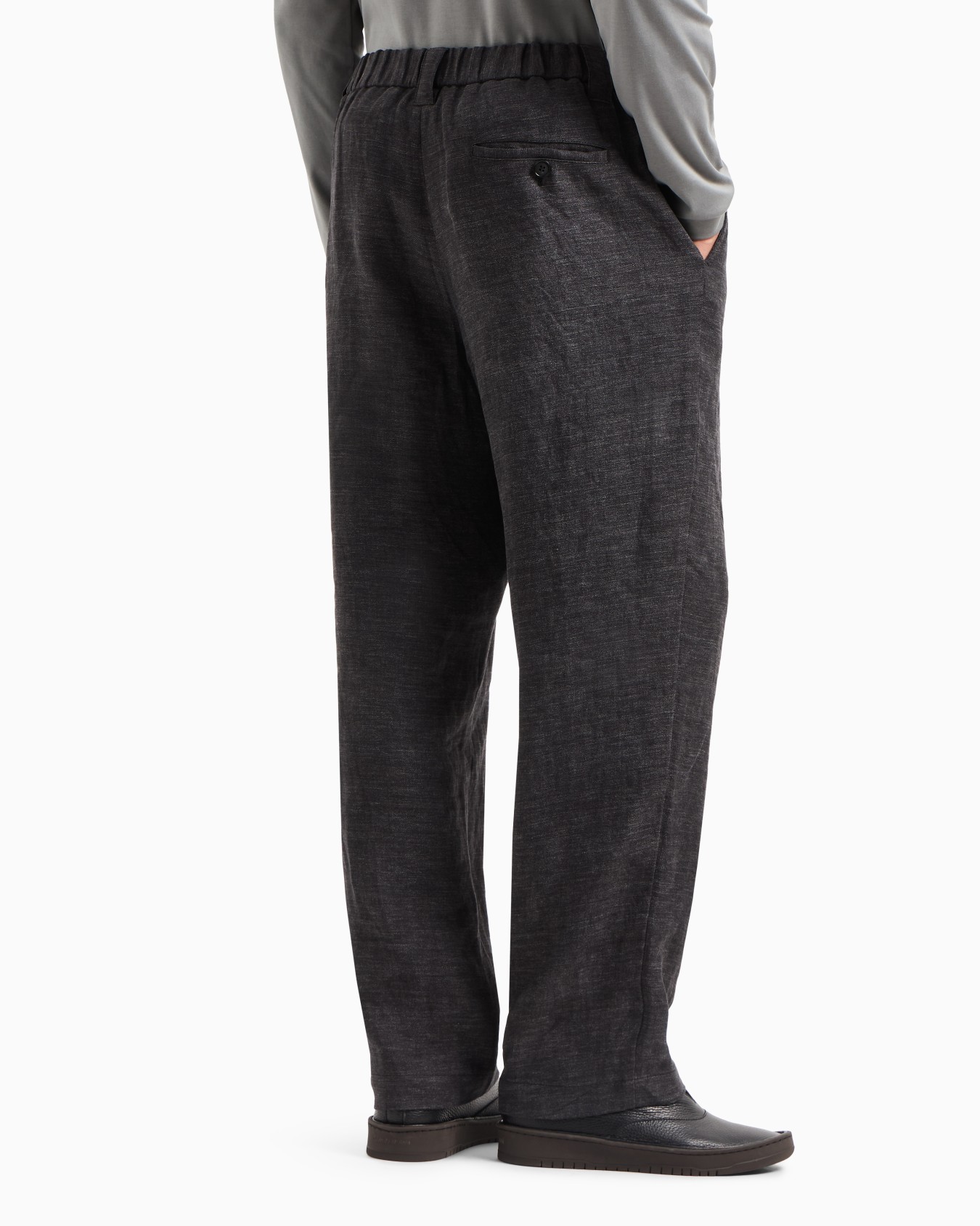 Single-pleat, faded linen twill trousers Slide 3