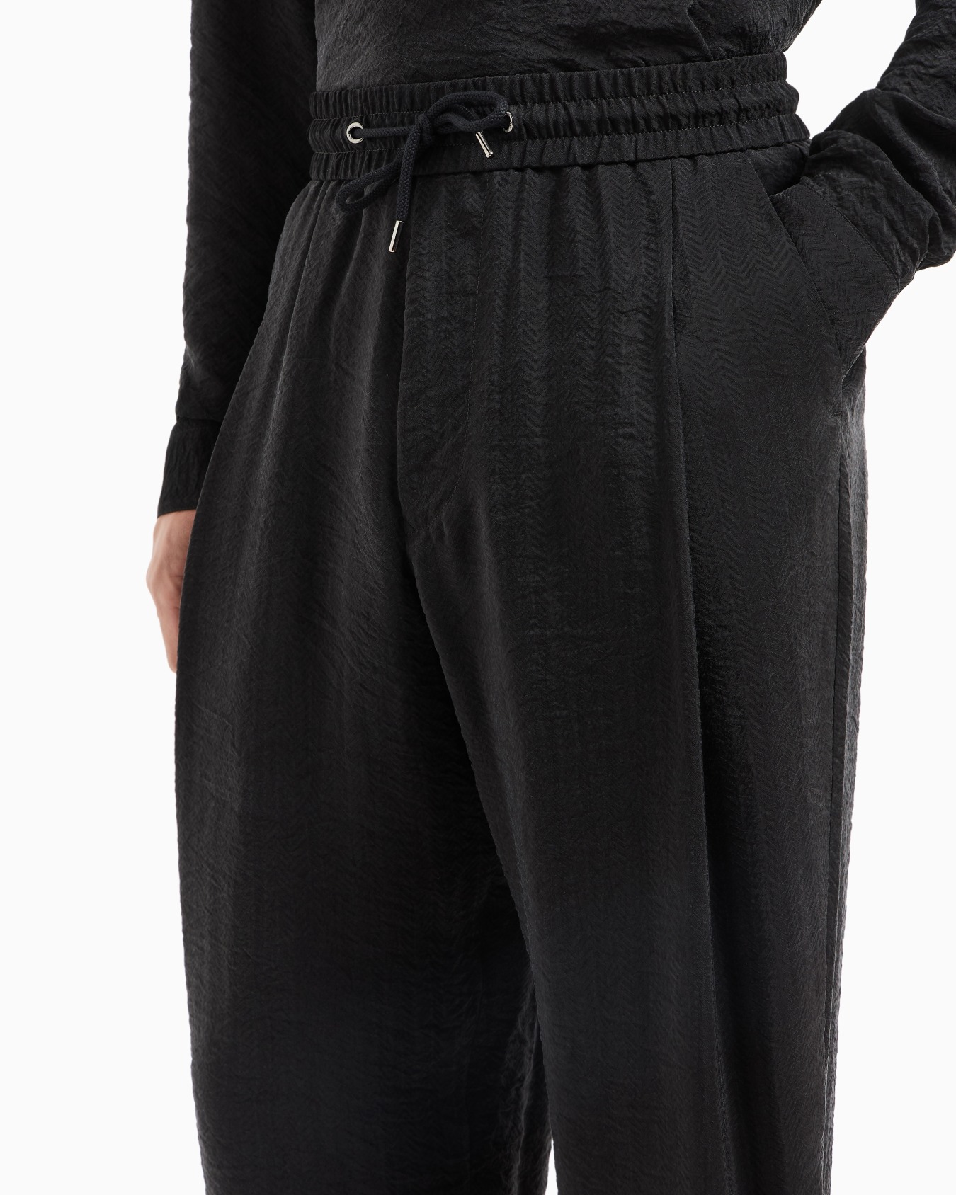 Jacquard cupro flat-front trousers Slide 5
