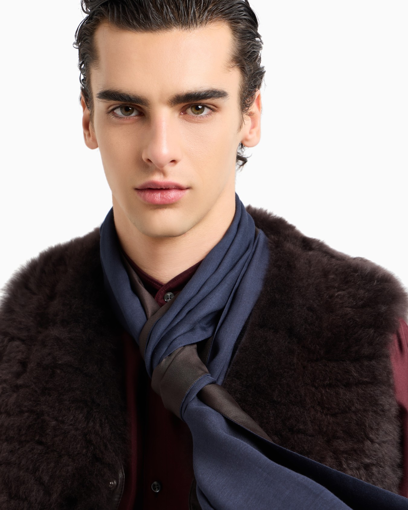 Two-tone modal scarf Slide 2