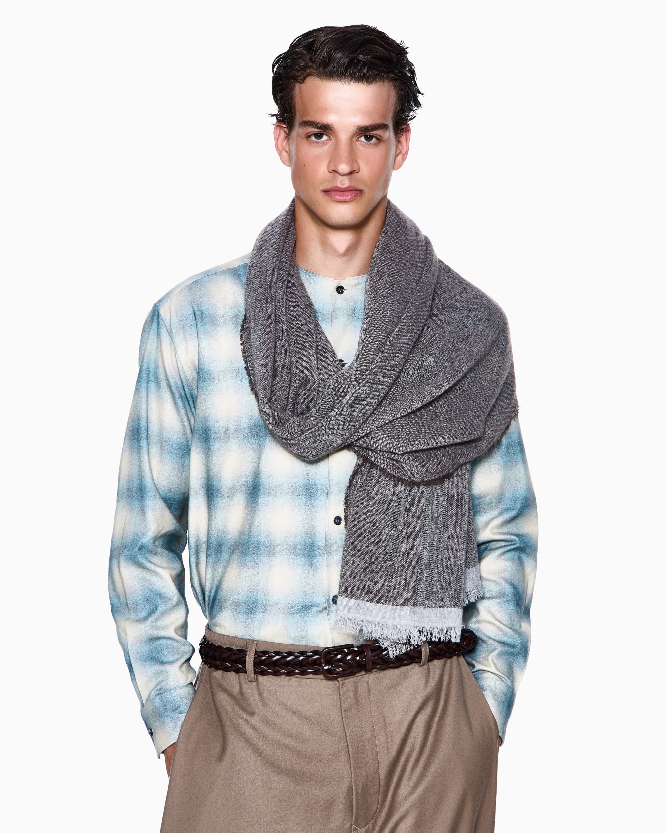 Cashmere scarf Slide 2