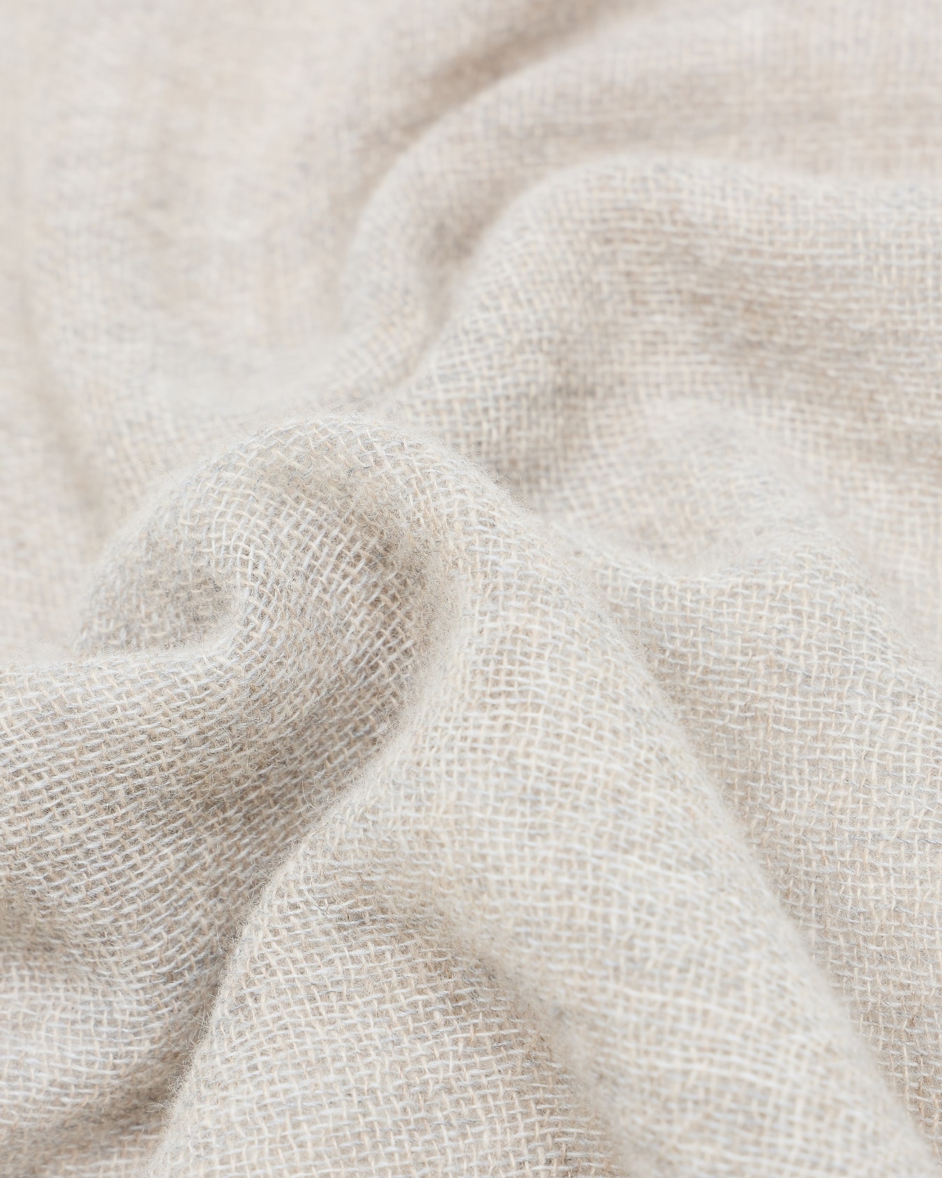 Cashmere scarf Slide 1