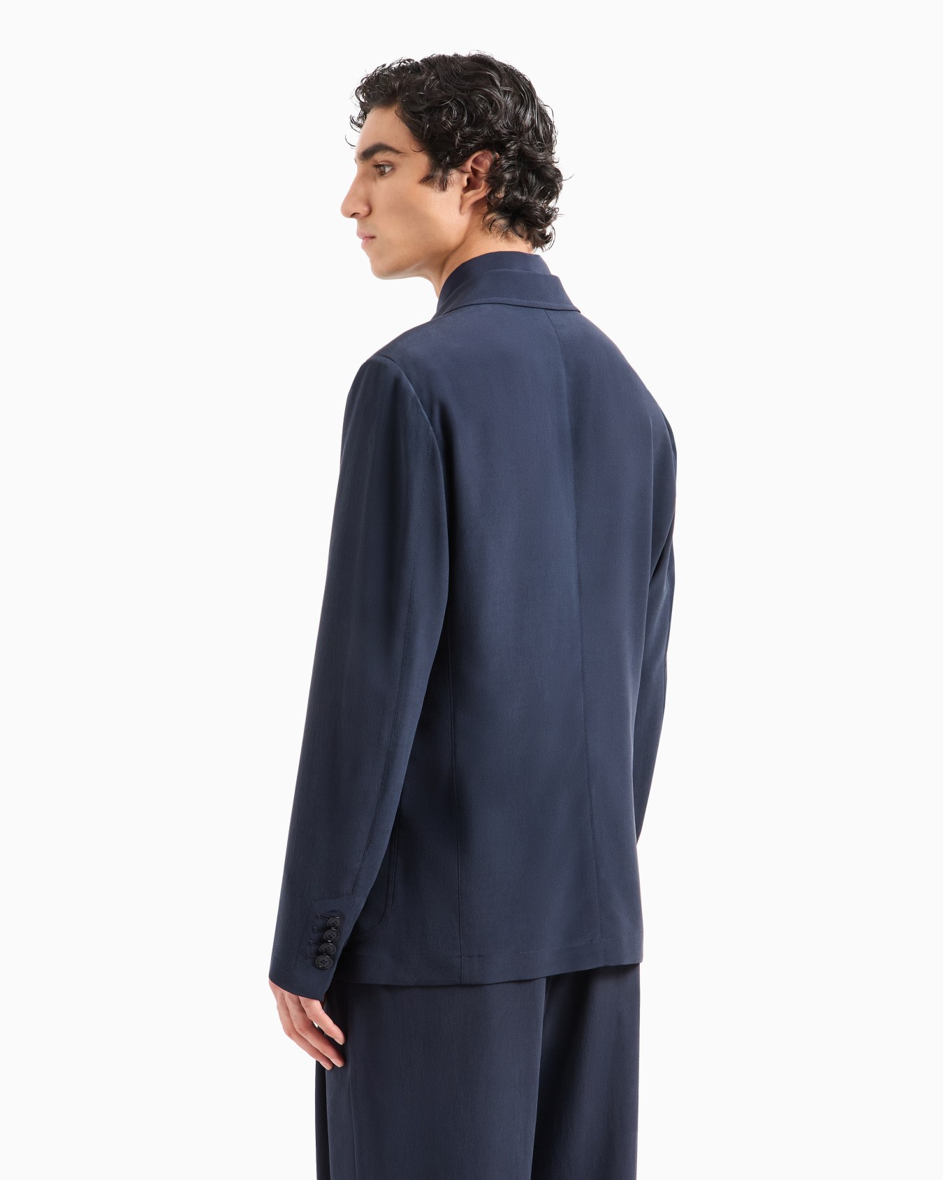 Silk crêpe single-breasted jacket Slide 3