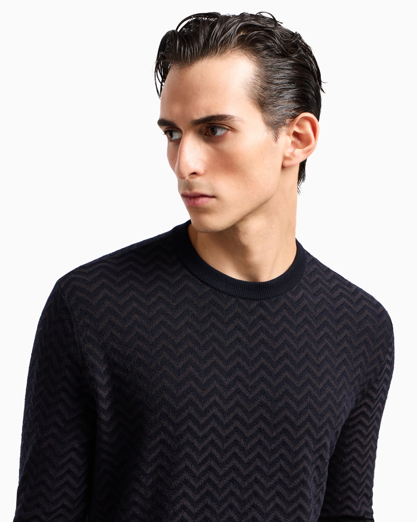 Plated chevron virgin wool, crew-neck jumper Slide 5