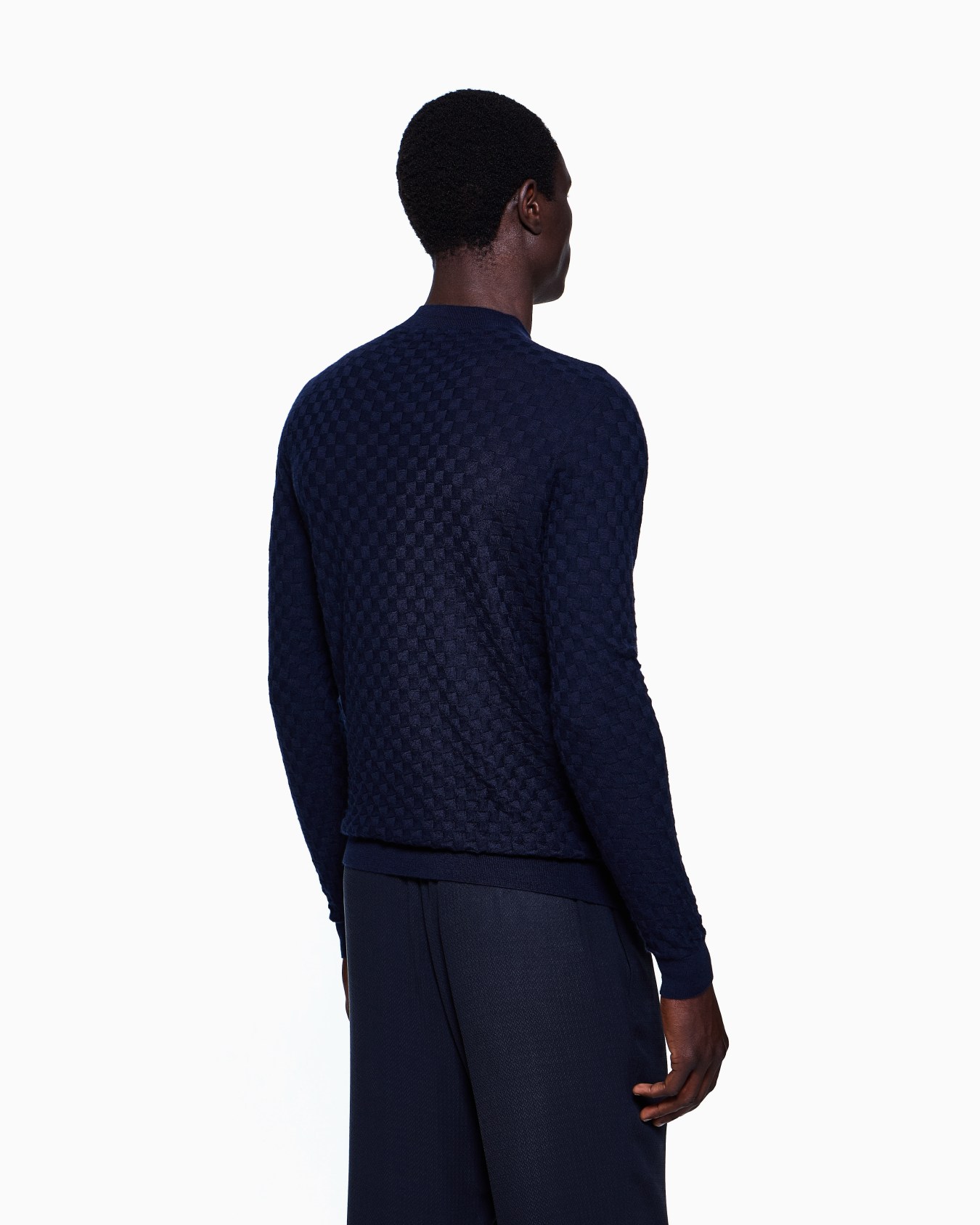 Crew-neck jumper in cashmere and silk Slide 2