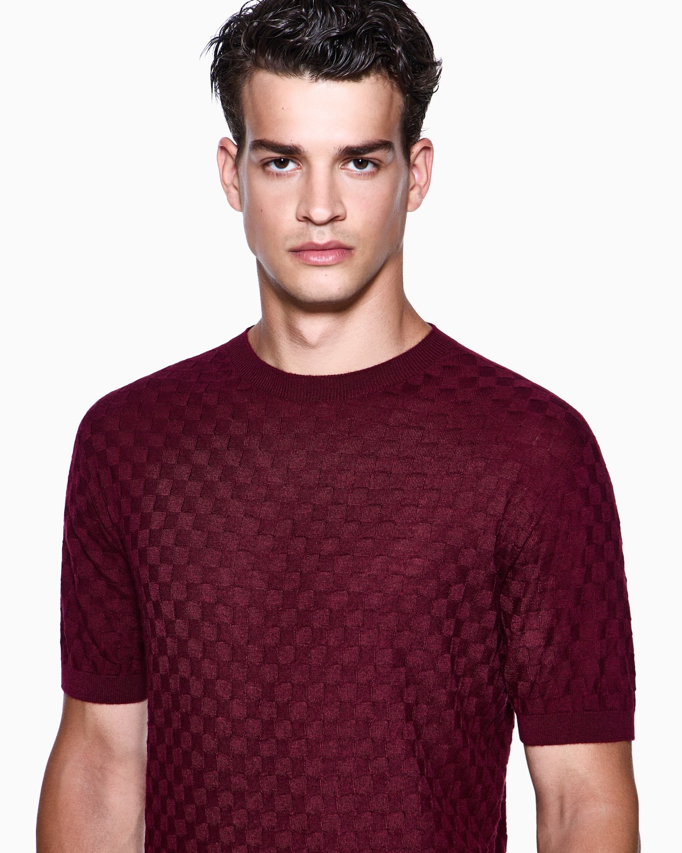 Short-sleeved crew-neck jumper in cashmere and silk Slide 4