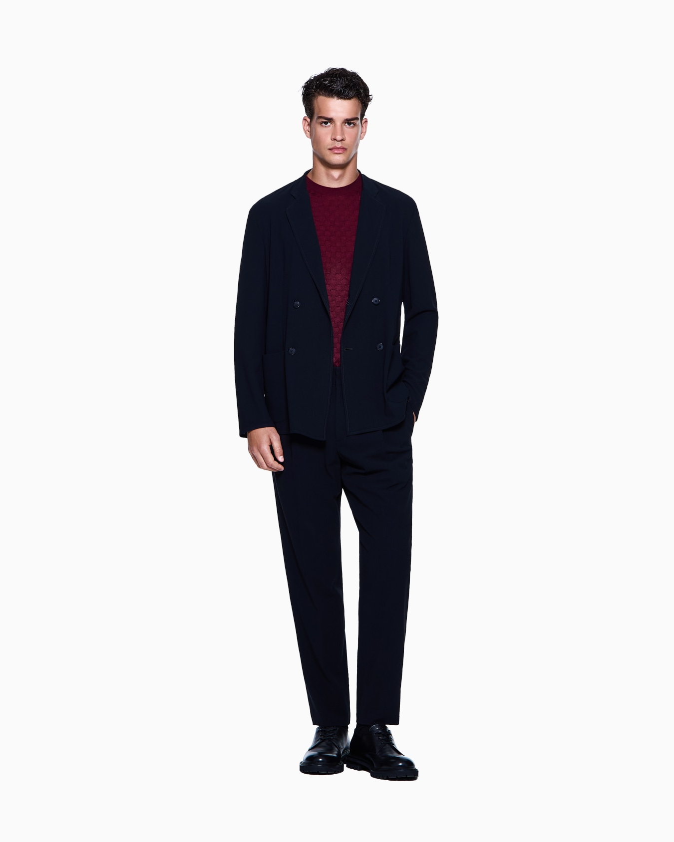 Short-sleeved crew-neck jumper in cashmere and silk Slide 1