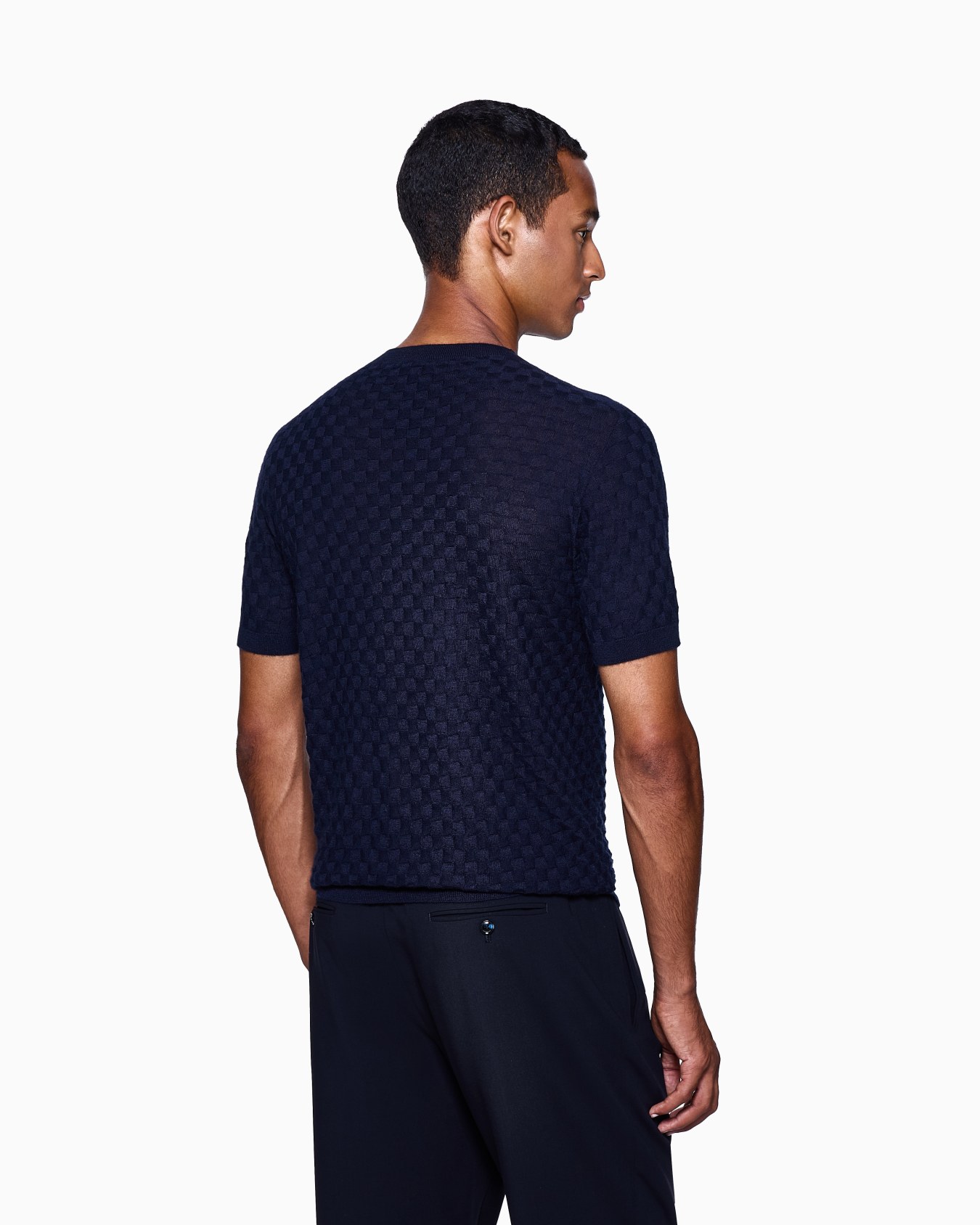 Short-sleeved crew-neck jumper in cashmere and silk Slide 2