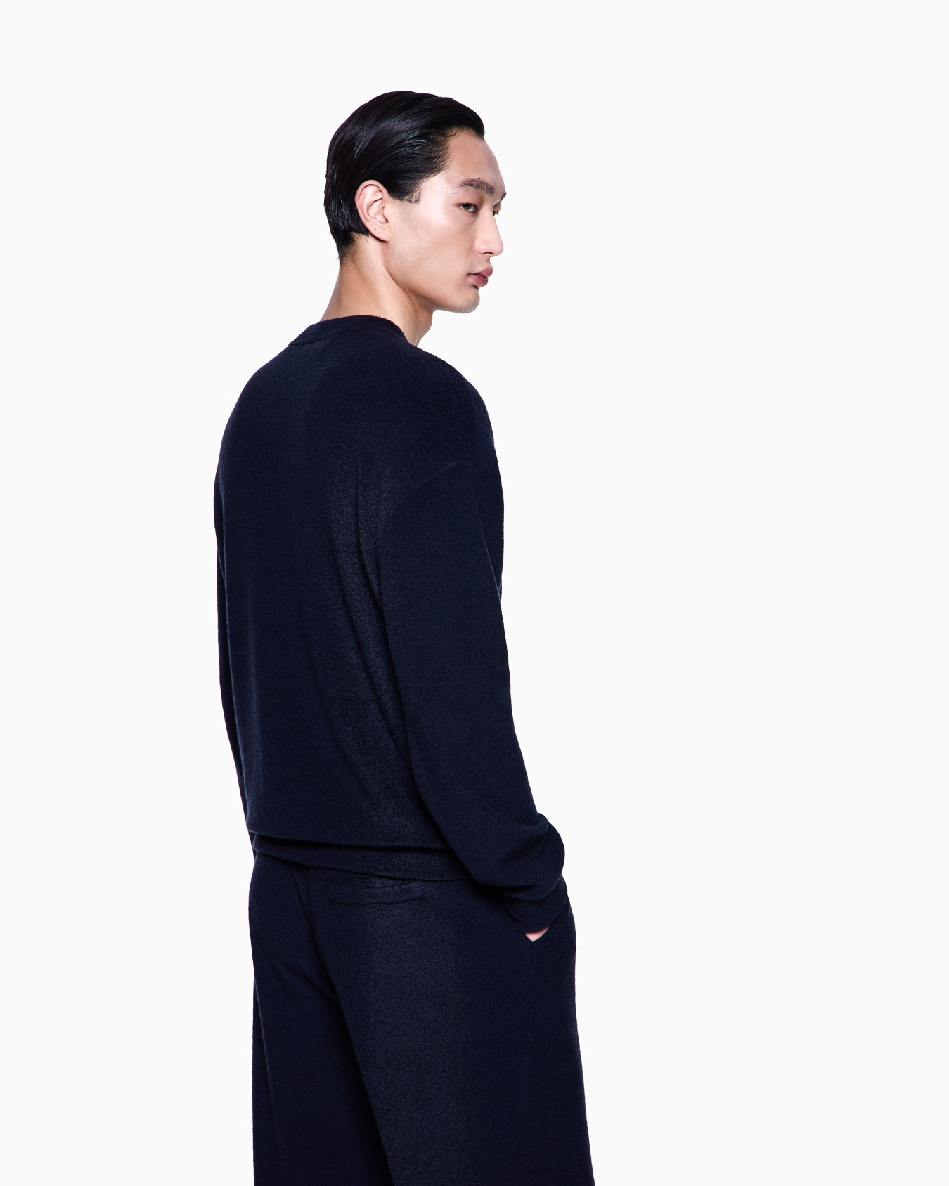 Sweatshirts without Hood Slide 2