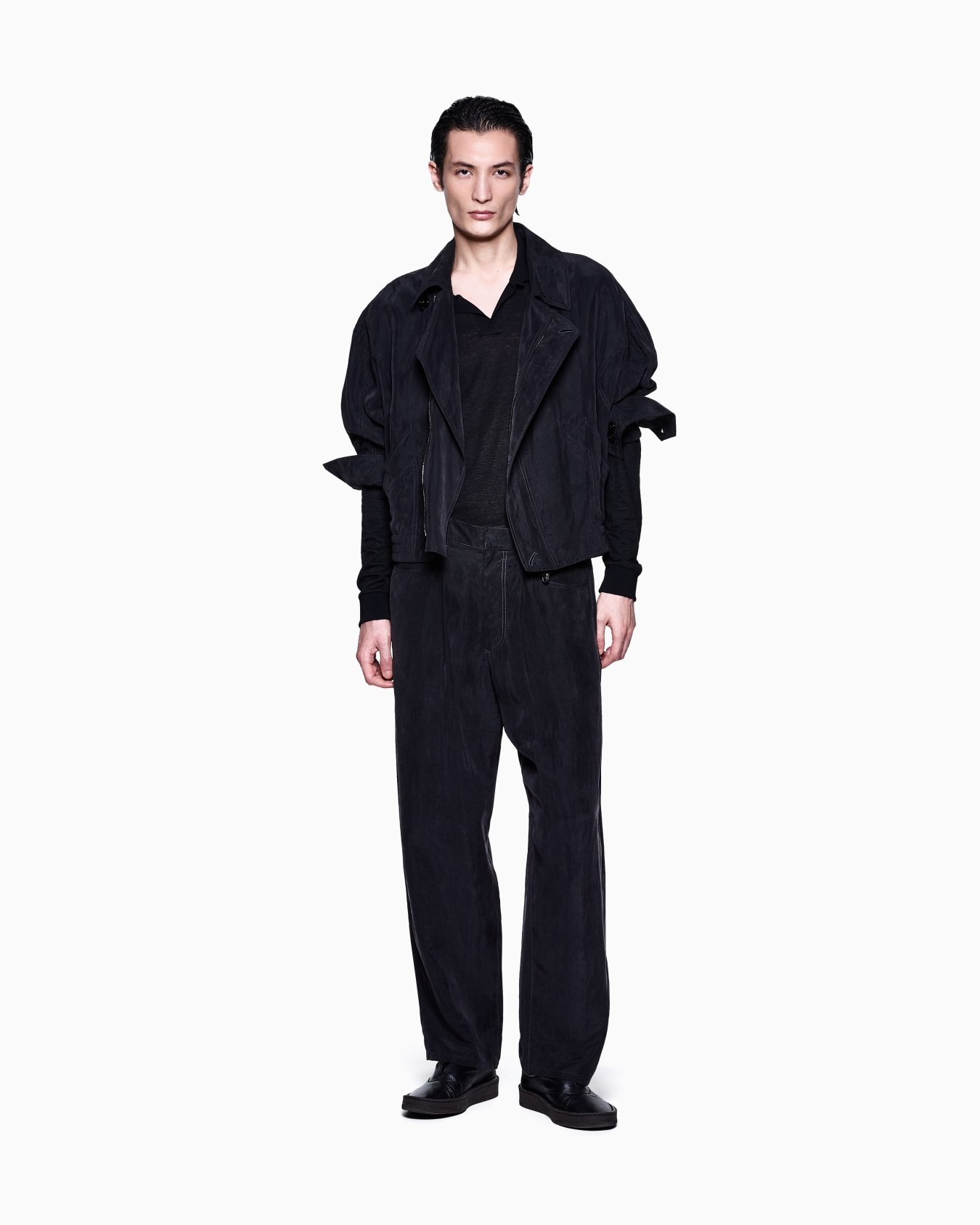 Long-sleeved polo shirt in linen jersey Slide 1