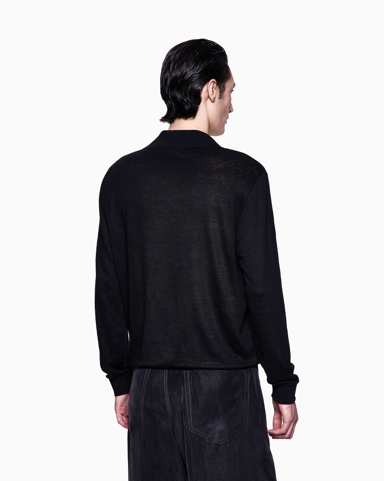 Long-sleeved polo shirt in linen jersey Slide 2