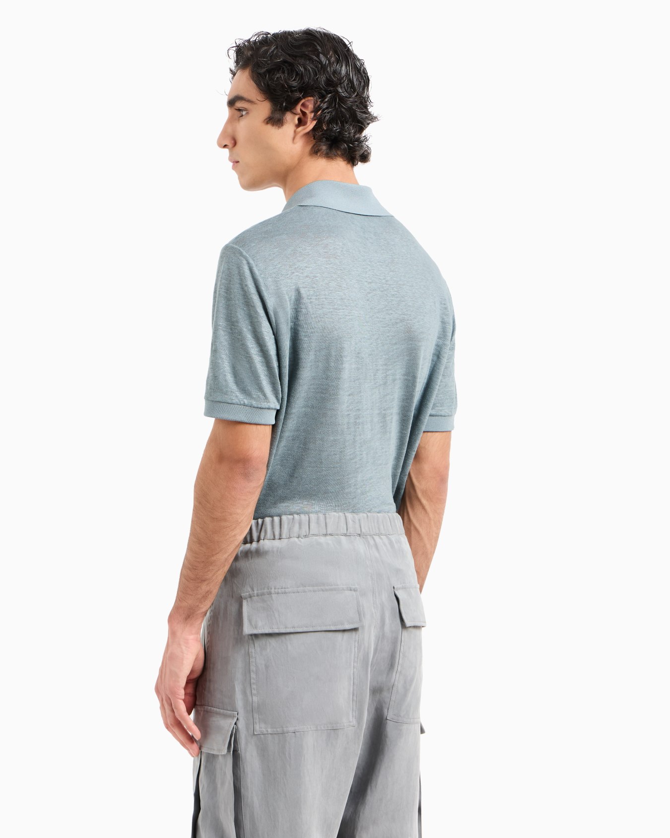 Short-sleeved polo shirt in linen jersey Slide 3