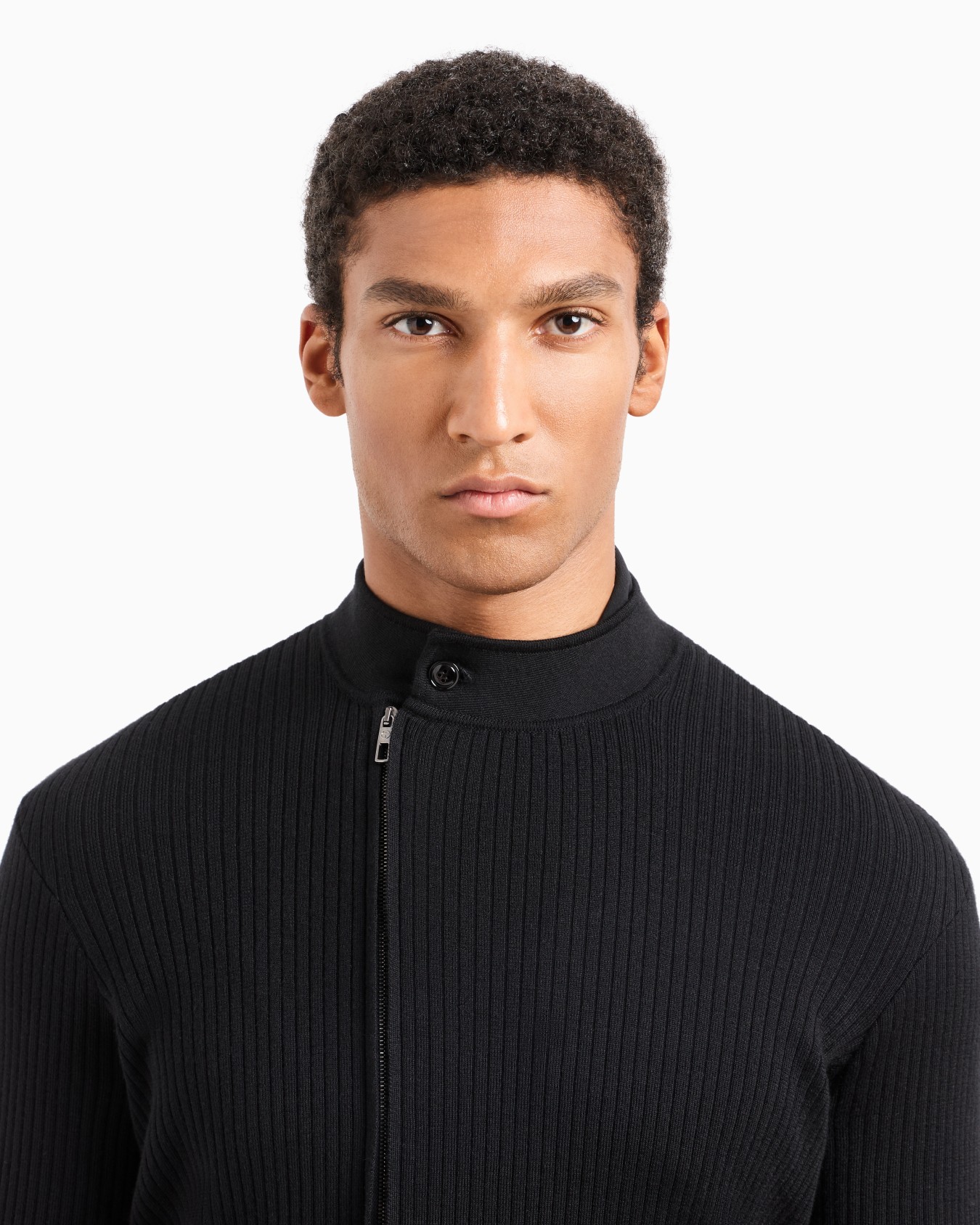 Ribbed cashmere and silk knit zip-up jacket Slide 5