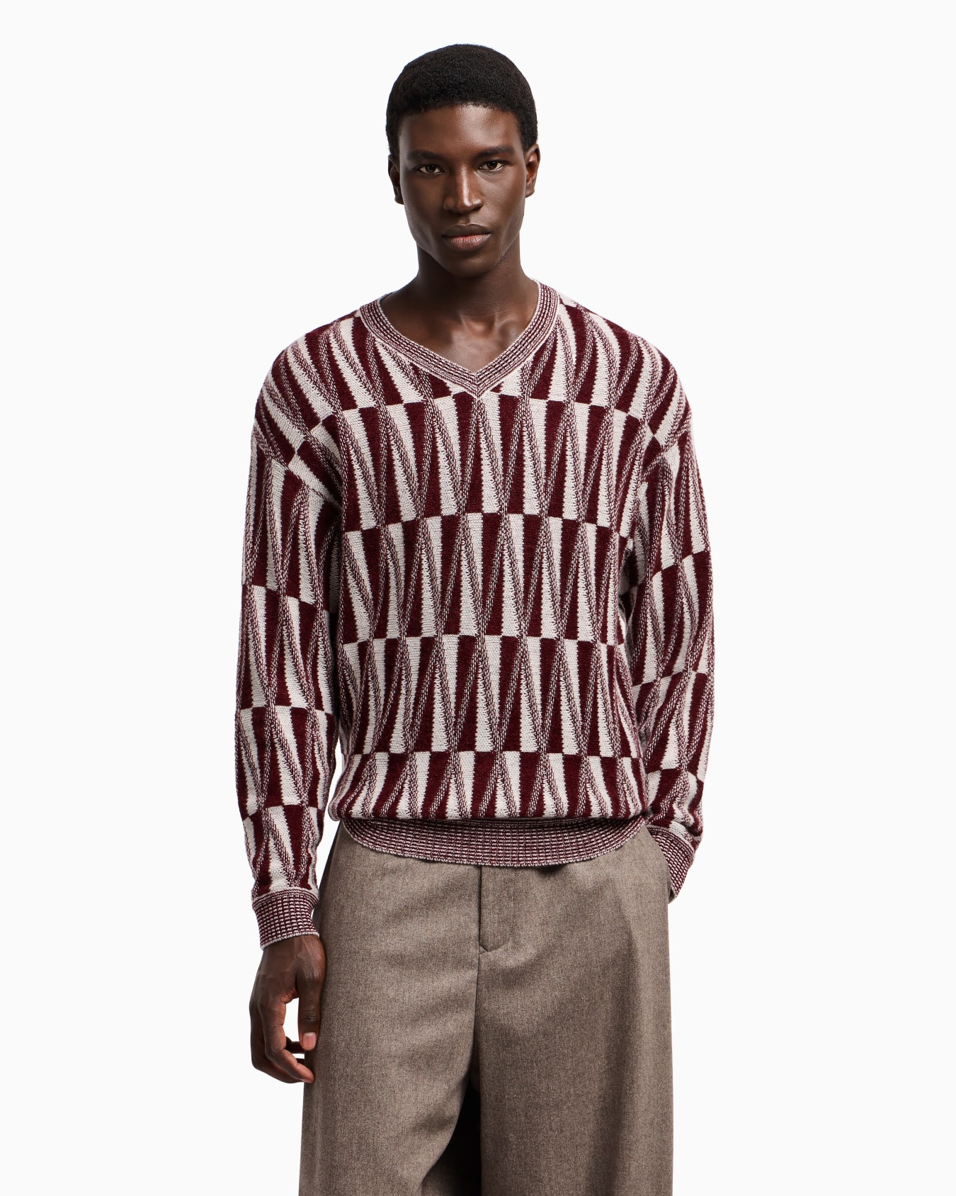 Geometric V-Neck Cashmere-Blend Sweater Slide 4