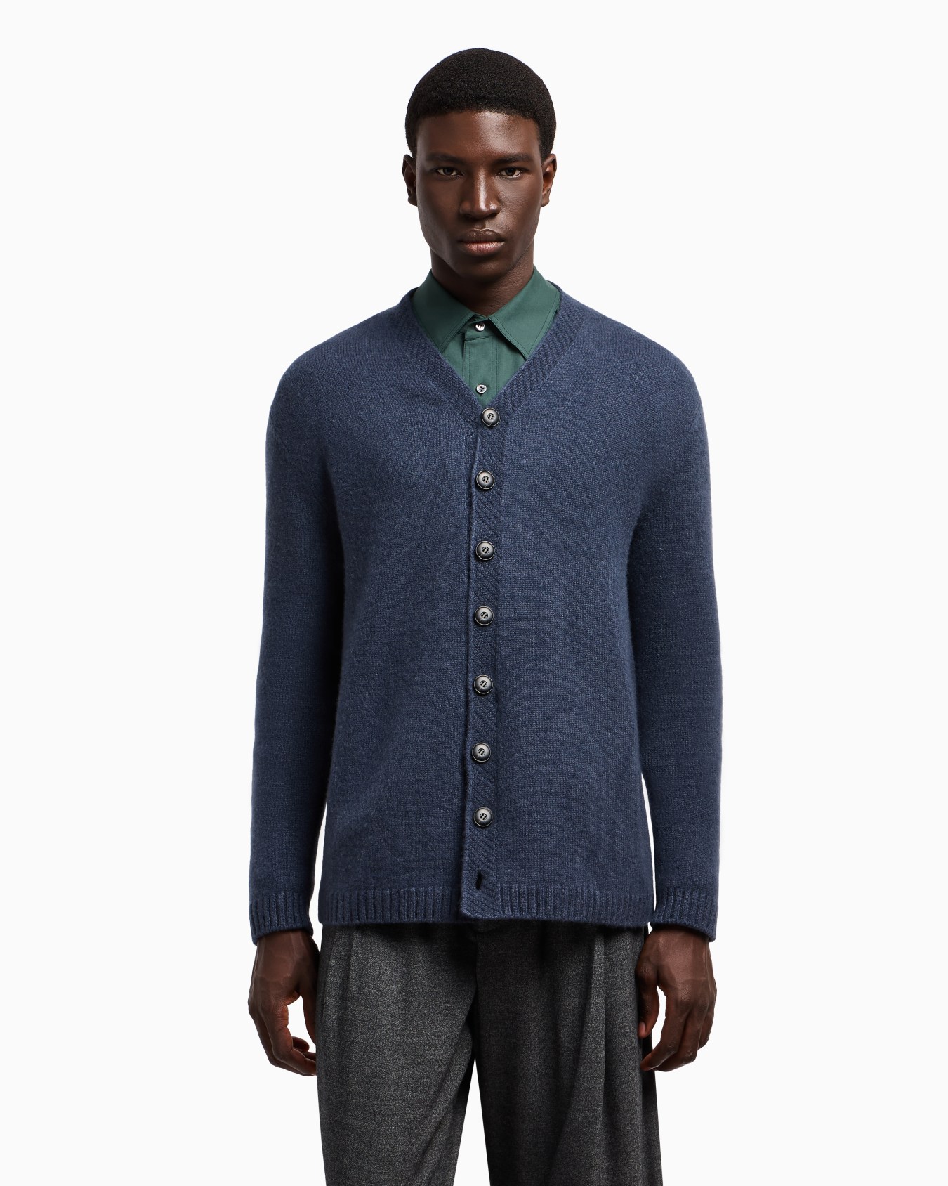 Cashmere cardigan Slide 4