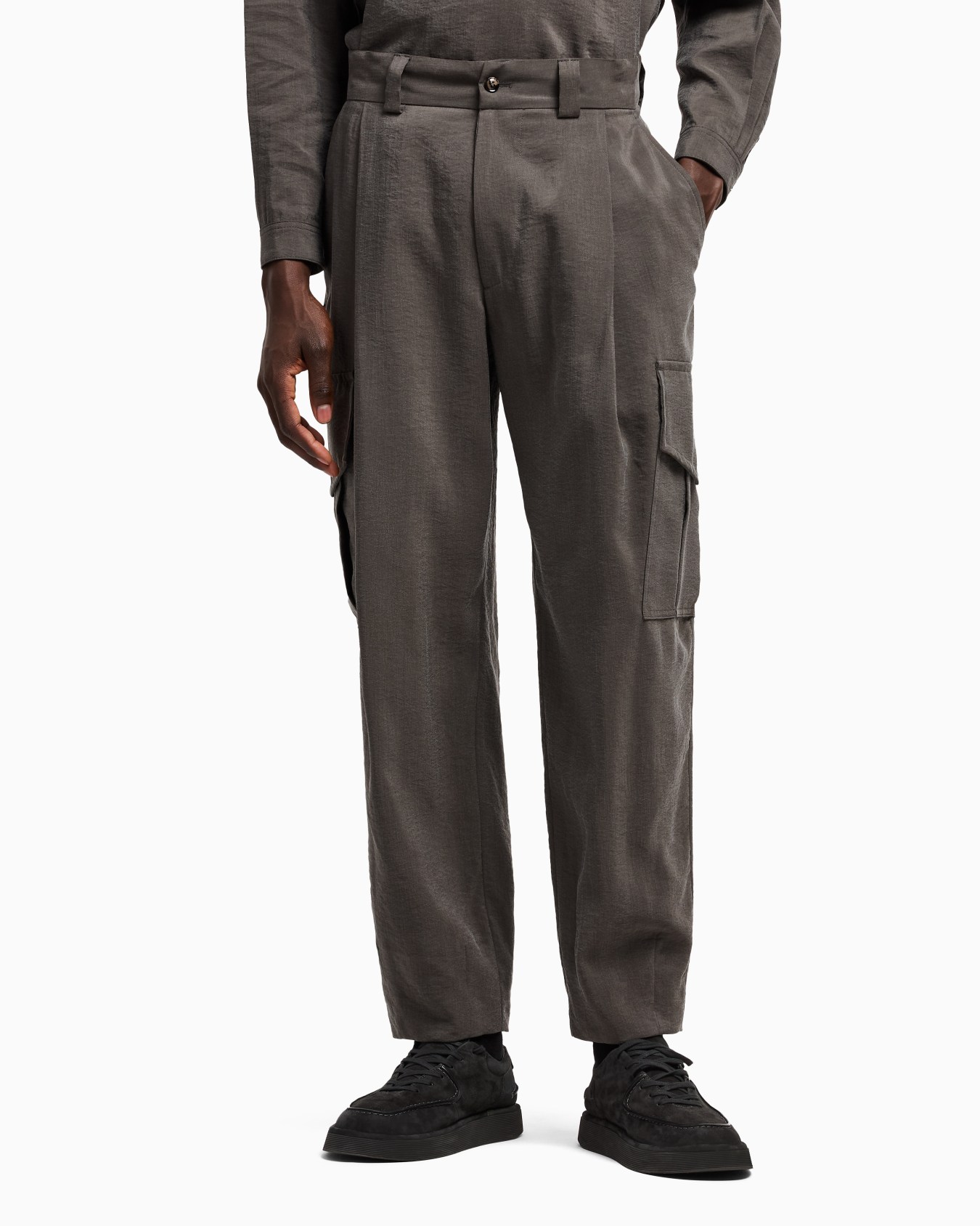 Pantaloni a una pince in misto seta lavata  Slide 4