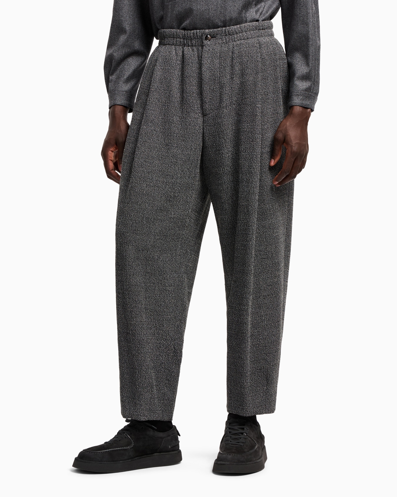 One-pleat trousers in a silk and cotton blend with a stippled motif Slide 3